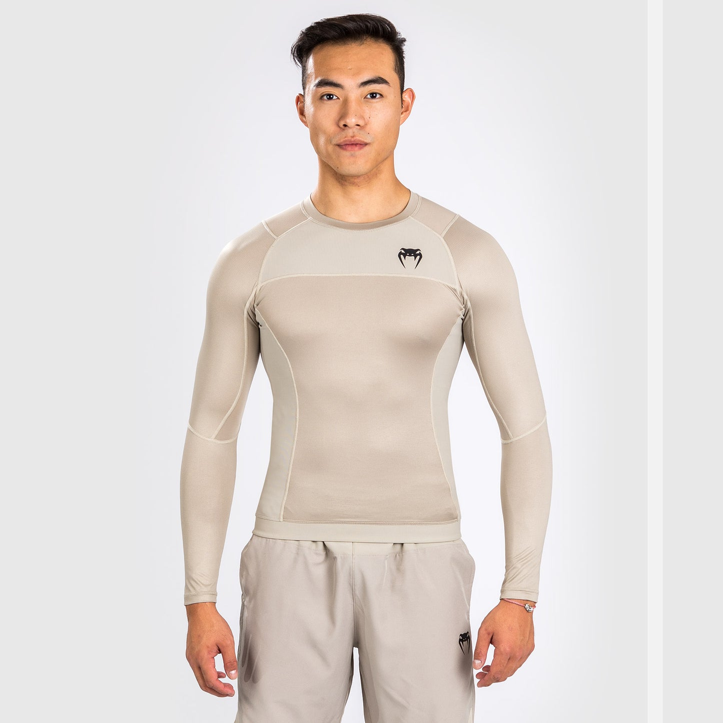 Venum G-Fit Air 紧身防磨衣长袖 – 沙色