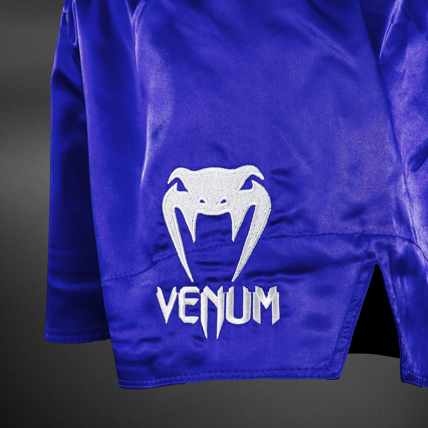 Venum Classic 泰拳短裤 – 蓝色