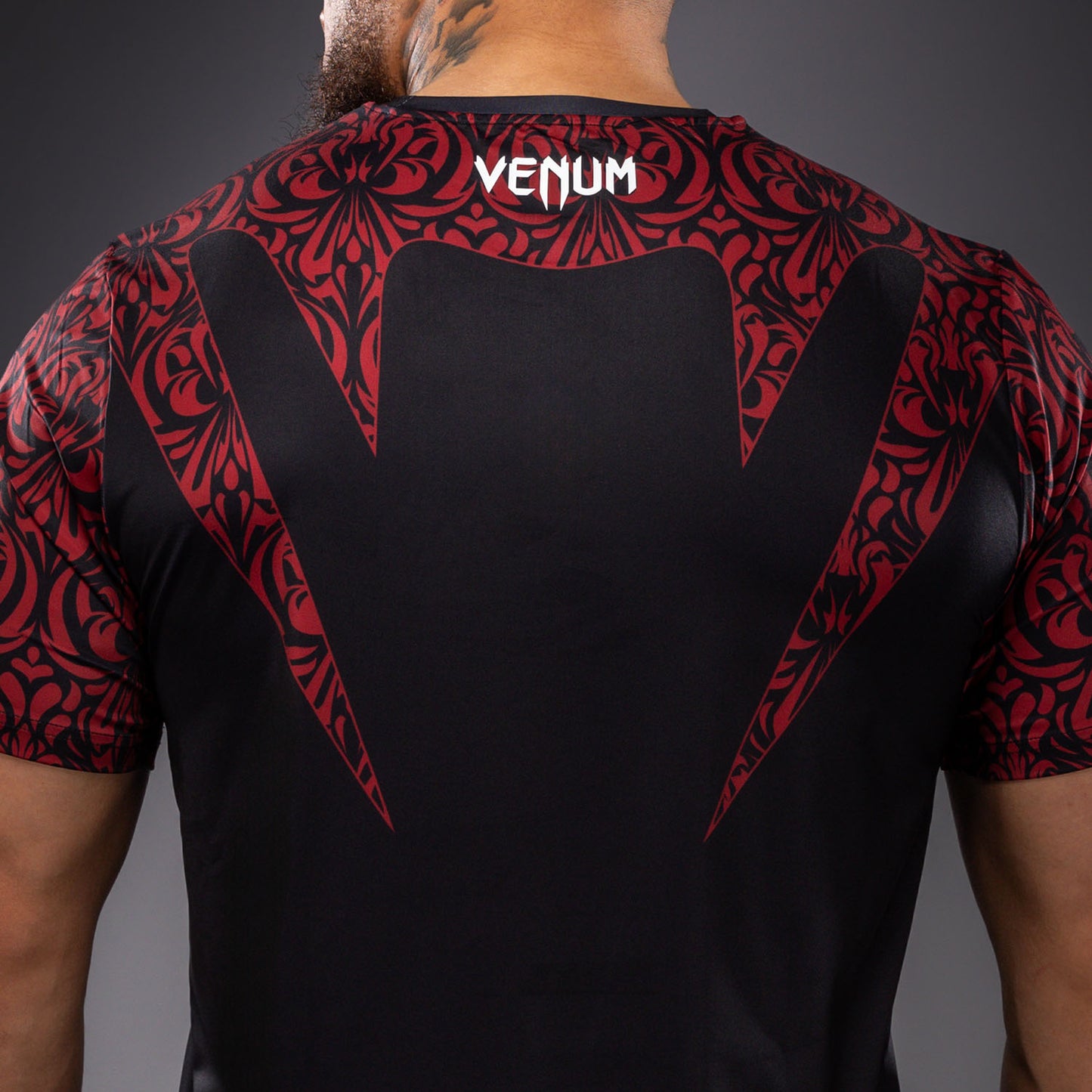 Venum Bulgarian Top Team (BTT) Dry-Tech T恤 – 黑色/红色