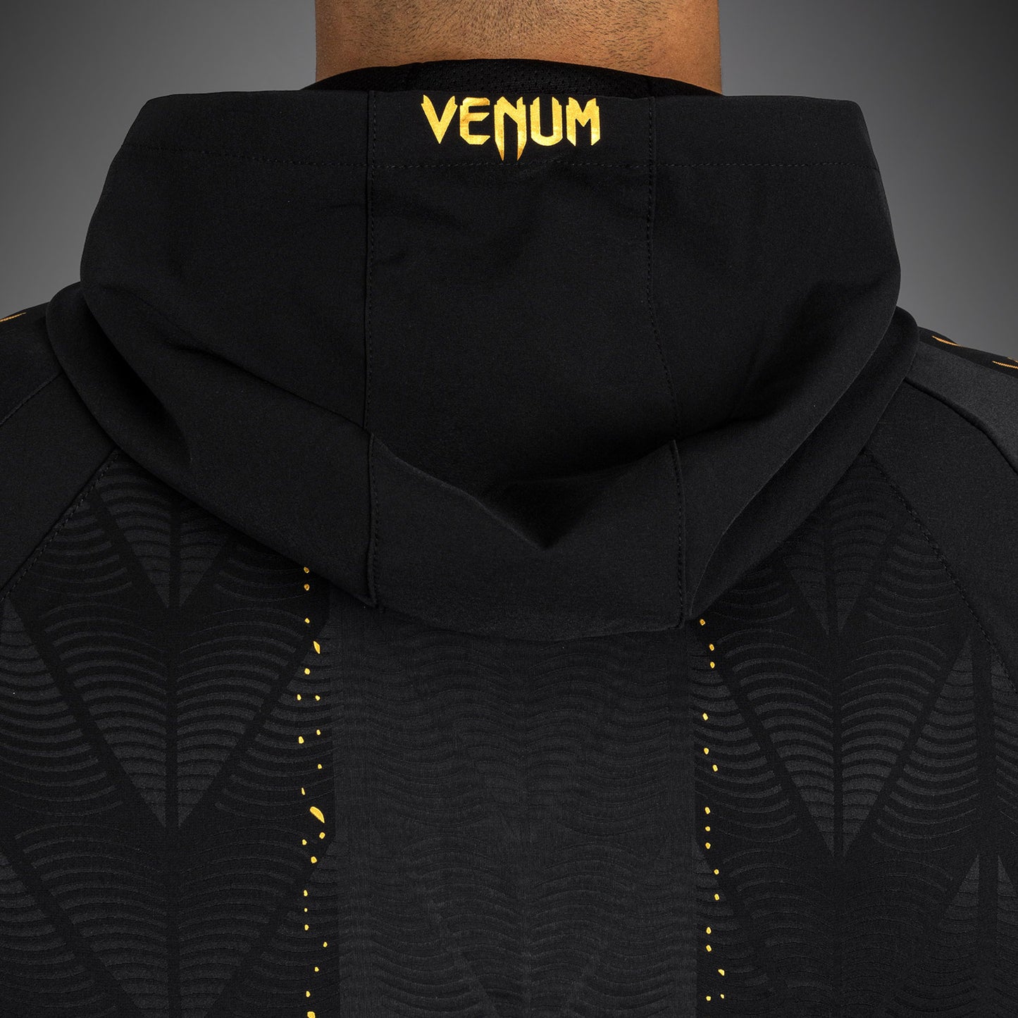 男士款 UFC Zenith by Venum Champion 正品比赛入场连帽衫