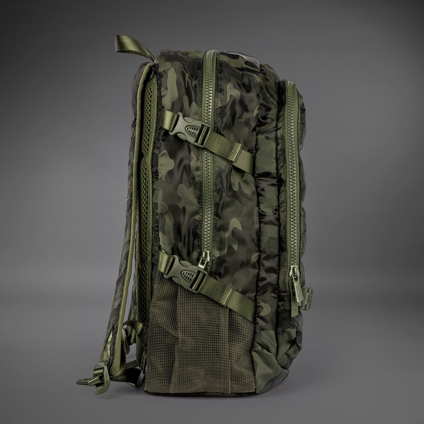 Venum Challenger Pro 背包 (20-25L) – 卡其色/迷彩色