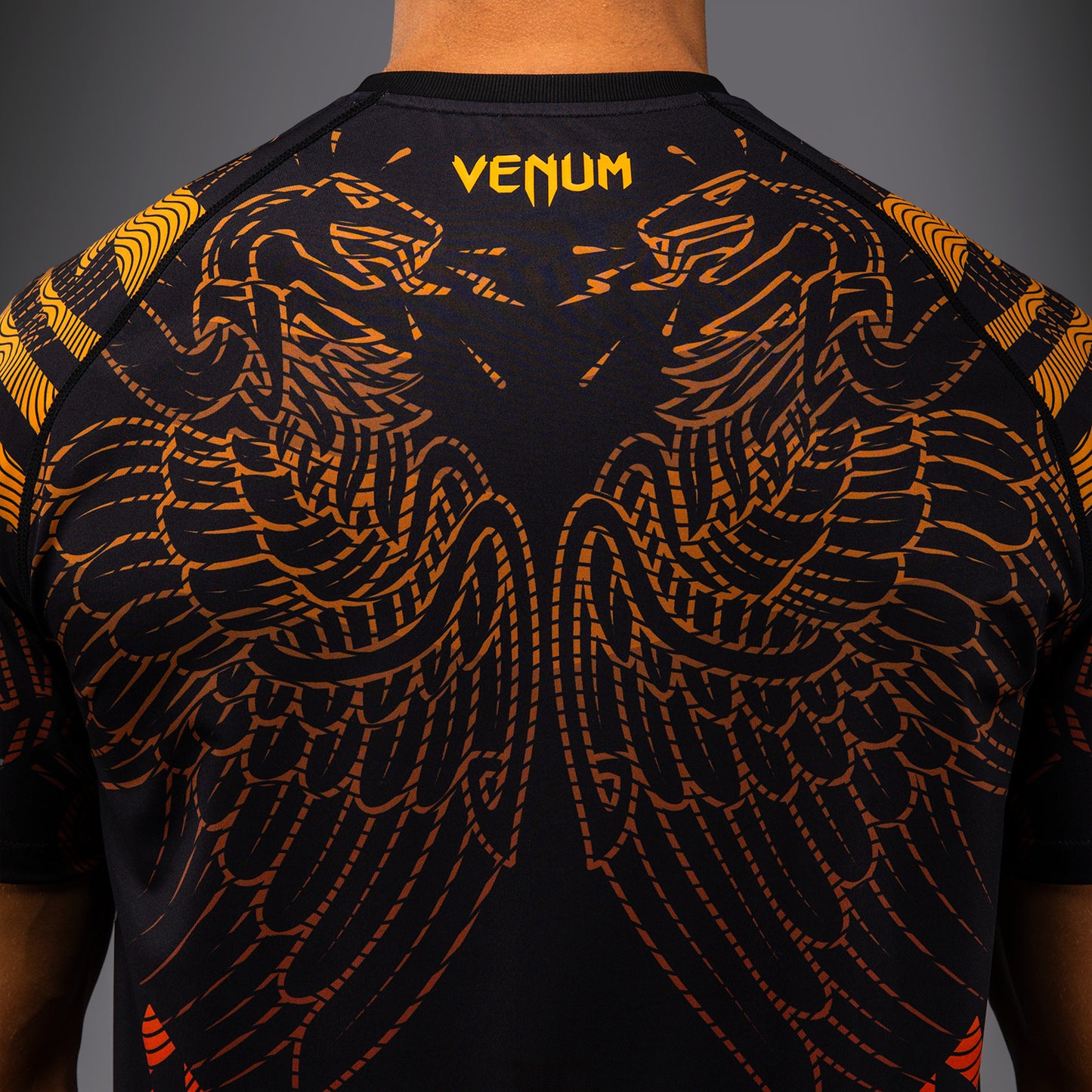 Venum Quetzal Fury Dry Tech T恤 – 黑色/火红色/橘色