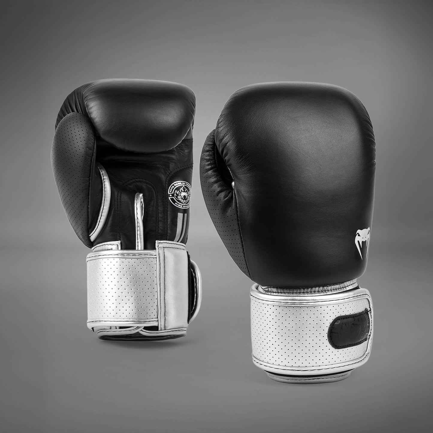 Venum Power 2.0 拳击手套 – 黑色/银色