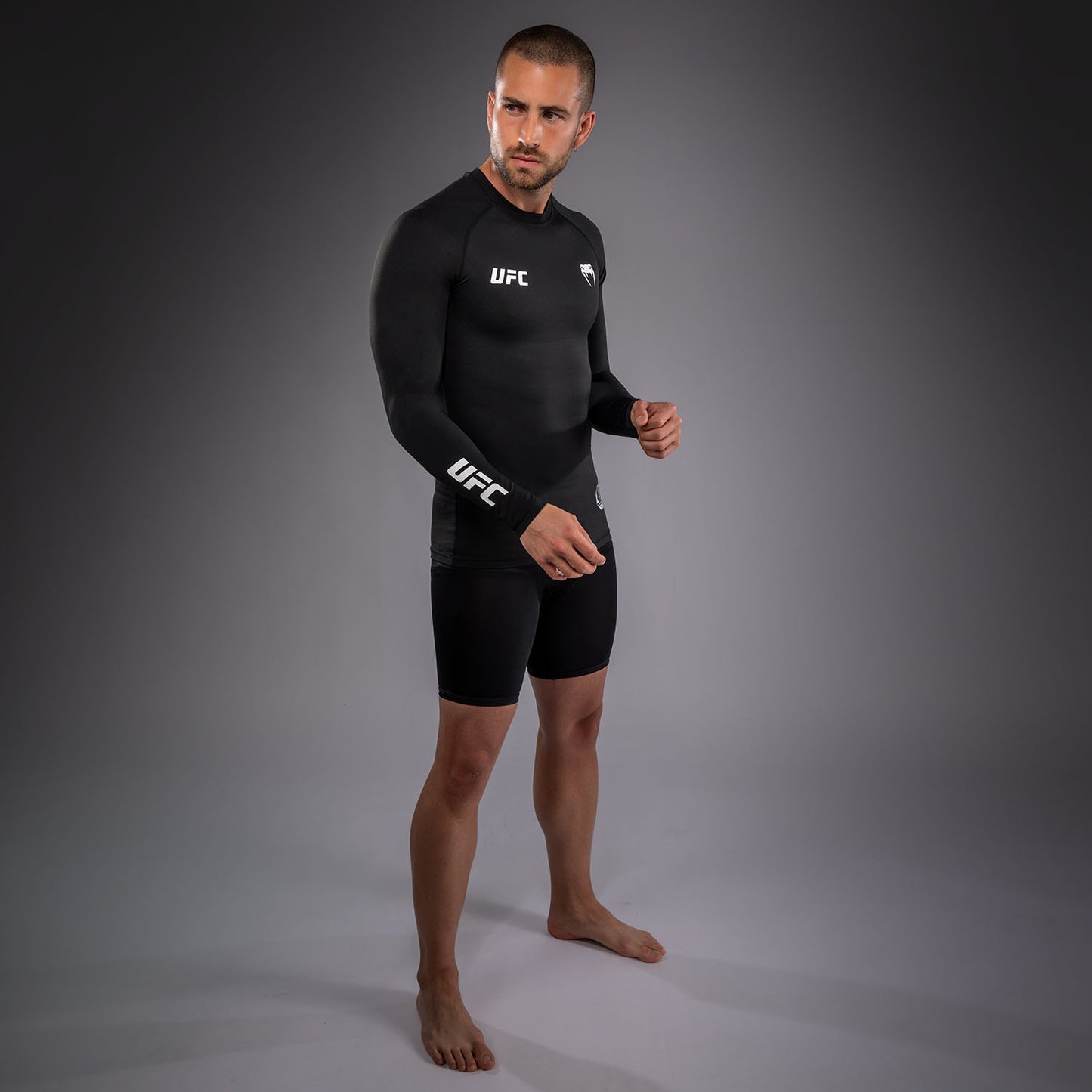 Venum UFC Unity by Venum Authentic Fight Week 男子功能长袖紧身防磨衣 - 黑色
