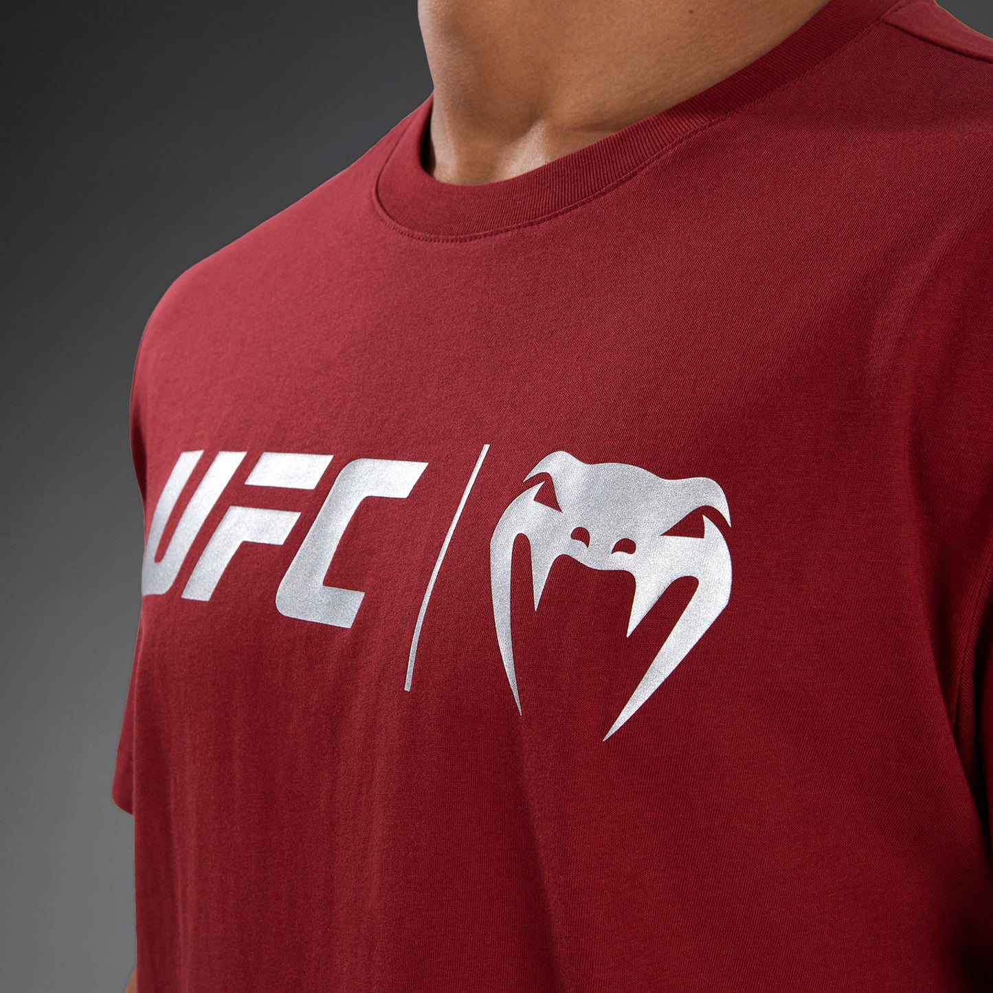 UFC Venum Classic T恤 – 红色/白色