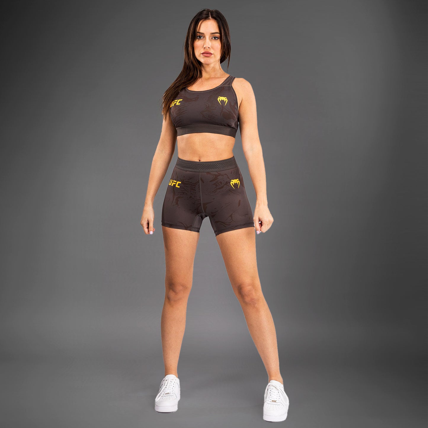 UFC Fusion by Venum Fight Week 女士综合格斗短裤 – 沙色