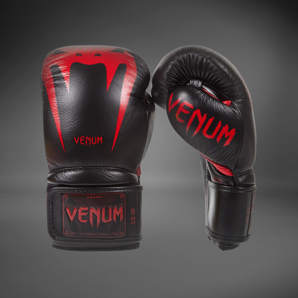 Venum Giant 3.0 拳击手套 – Nappa皮革黑魔