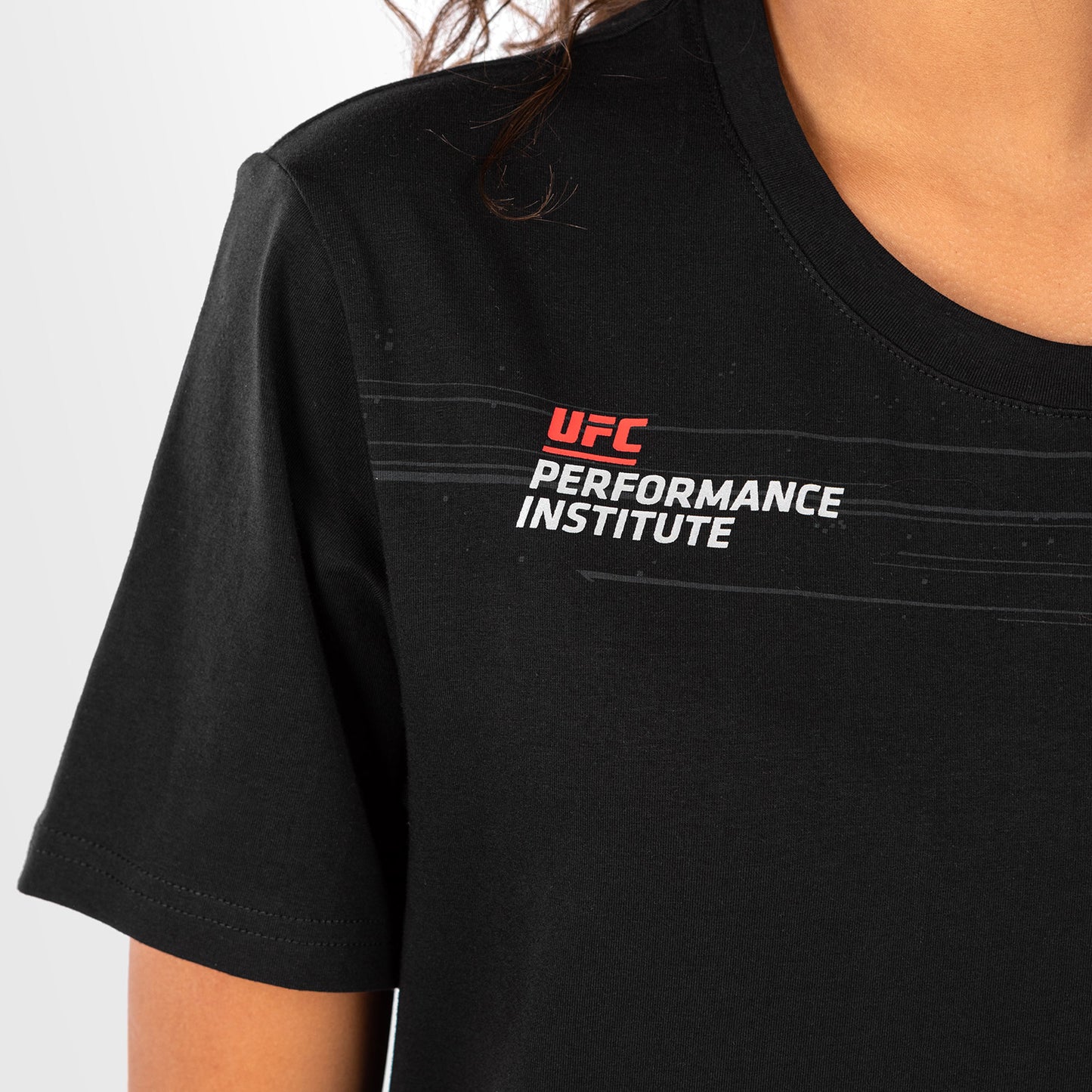 UFC Venum Performance Institute 2.0 女士T恤 – 黑色/红色