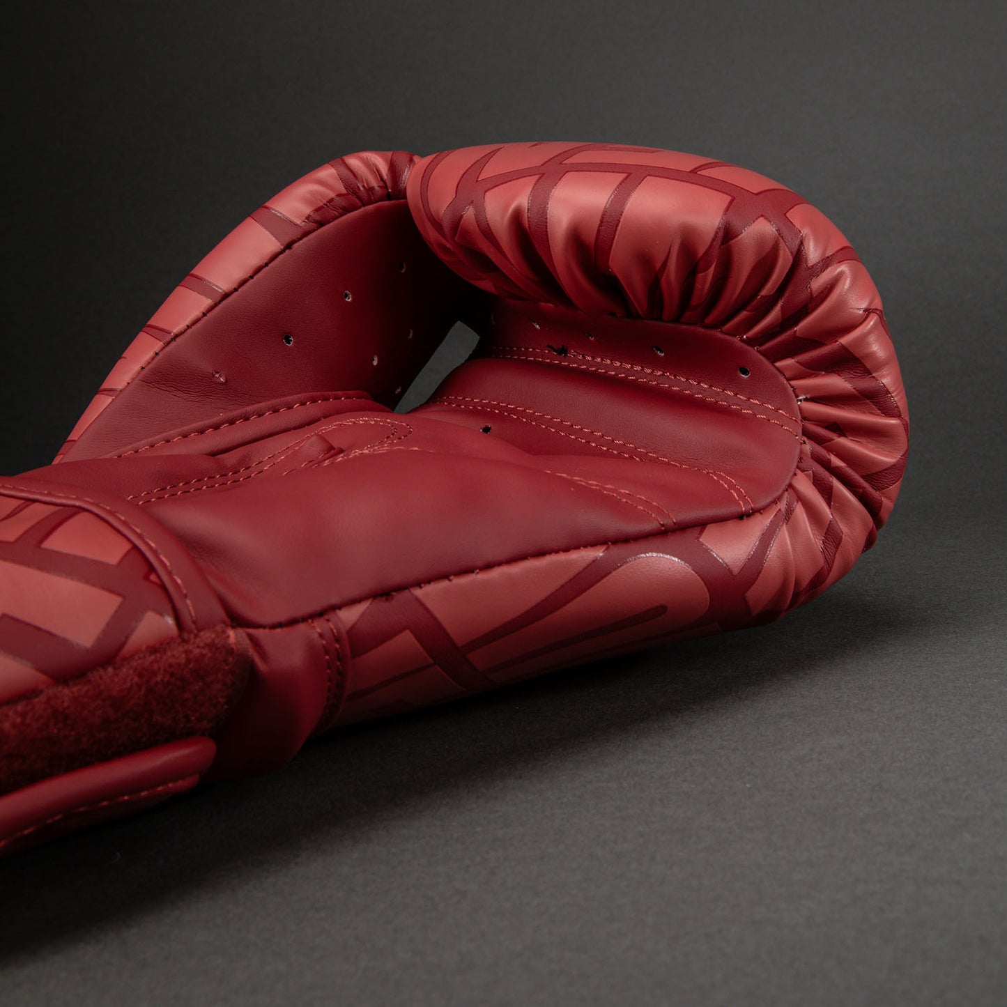 Venum Contender 1.5 XT 3D 拳击手套 – 樱桃红色/白色