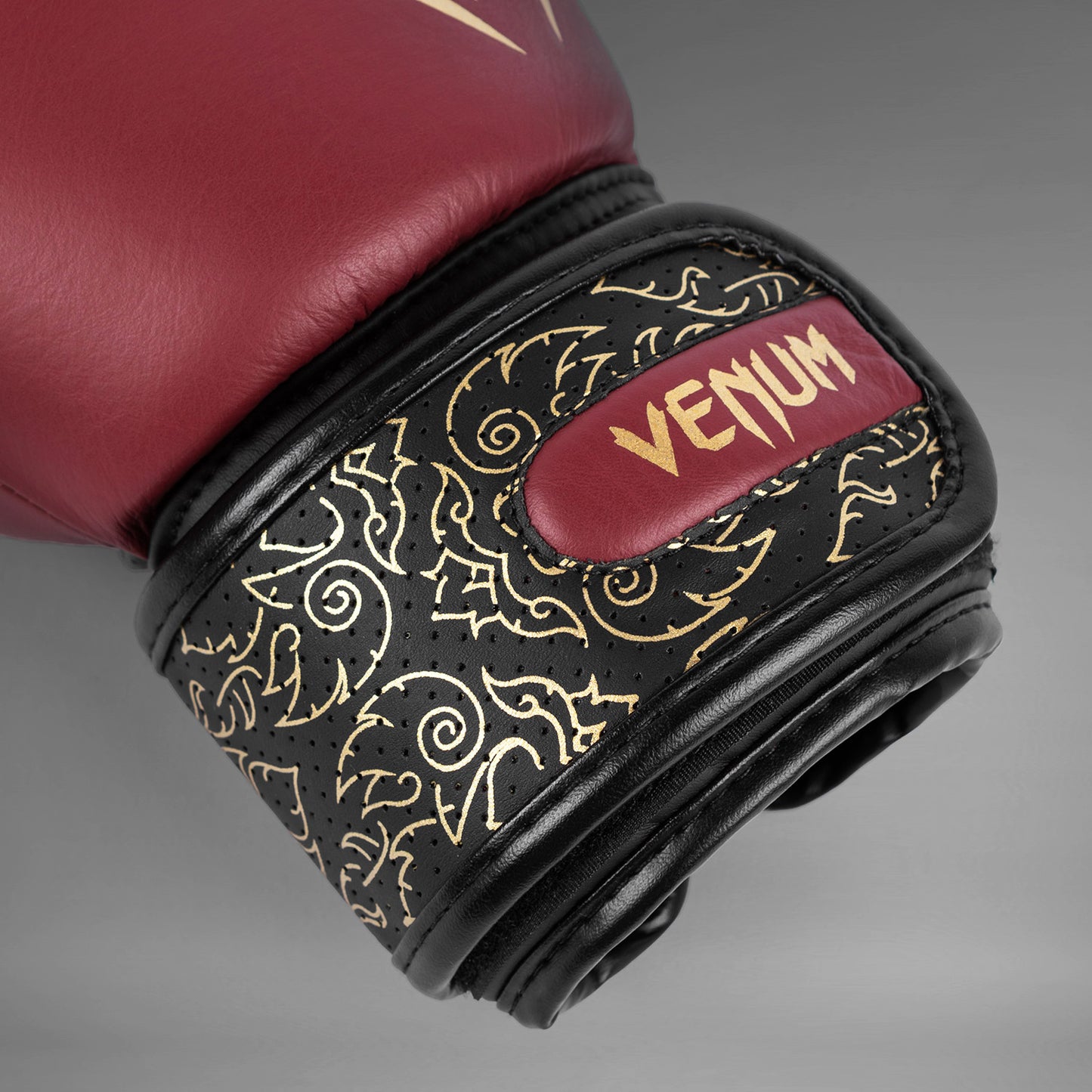 Venum Power 2.0 拳击手套 – 酒红色/黑色