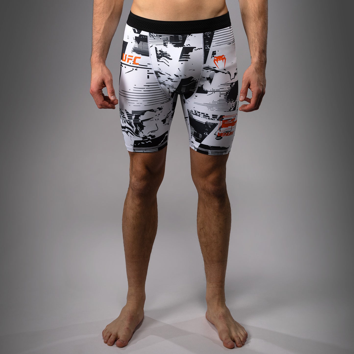 Men’s UFC Zenith by Venum 白色 Authentic Fight Week Performance 综合格斗短裤