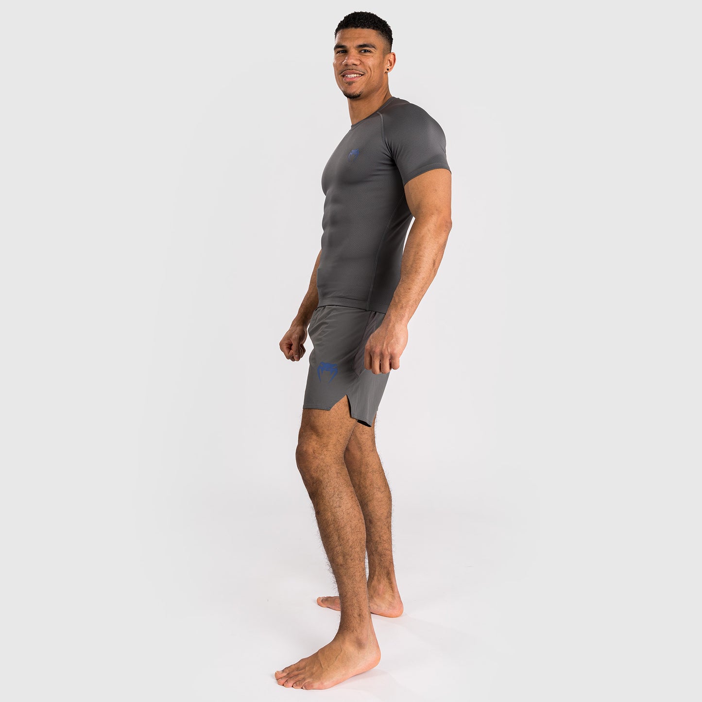 Venum Contender 男士短袖紧身防磨衣 – 灰色