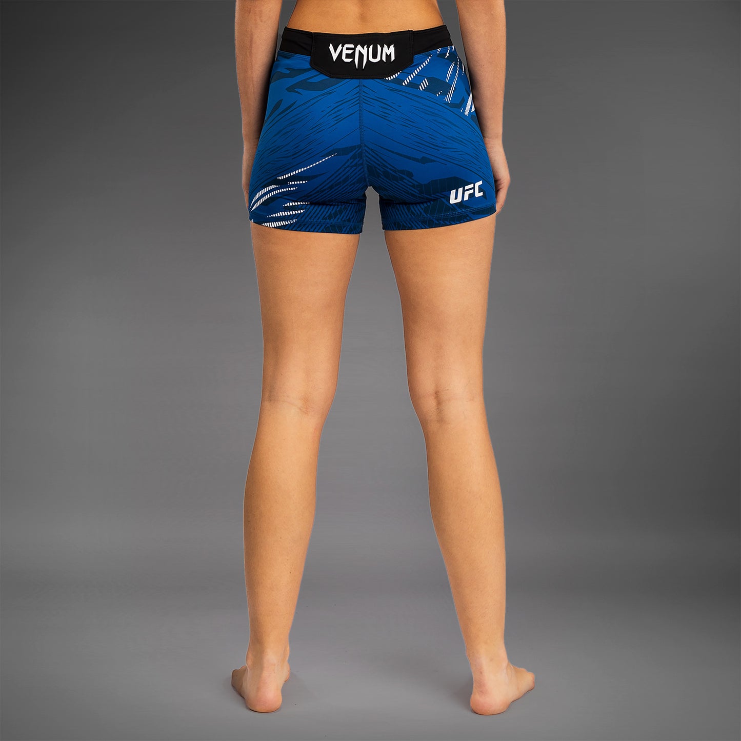 UFC Fusion by Venum 女士综合格斗短裤–短款–蓝色