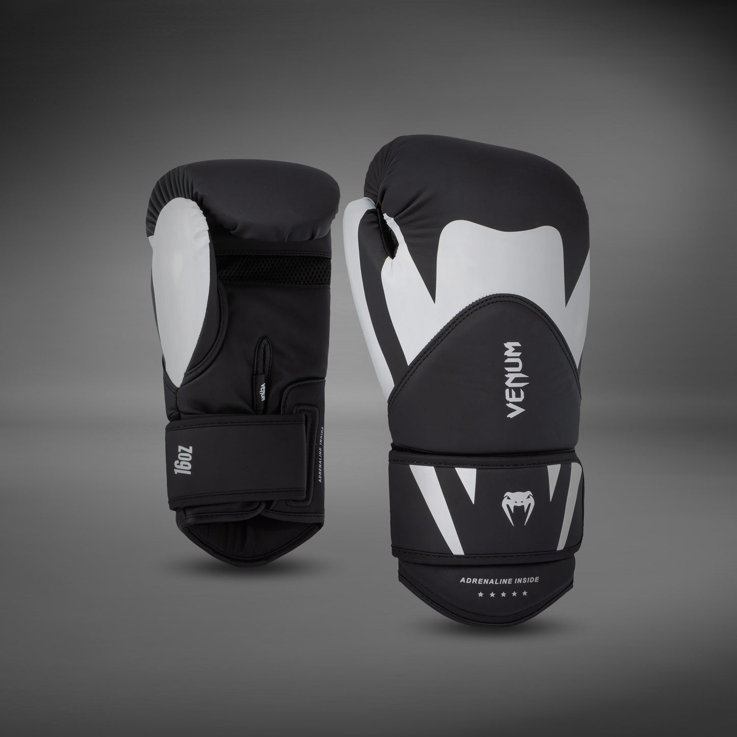 Venum Challenger 4.0 拳击手套 – 黑色/白色