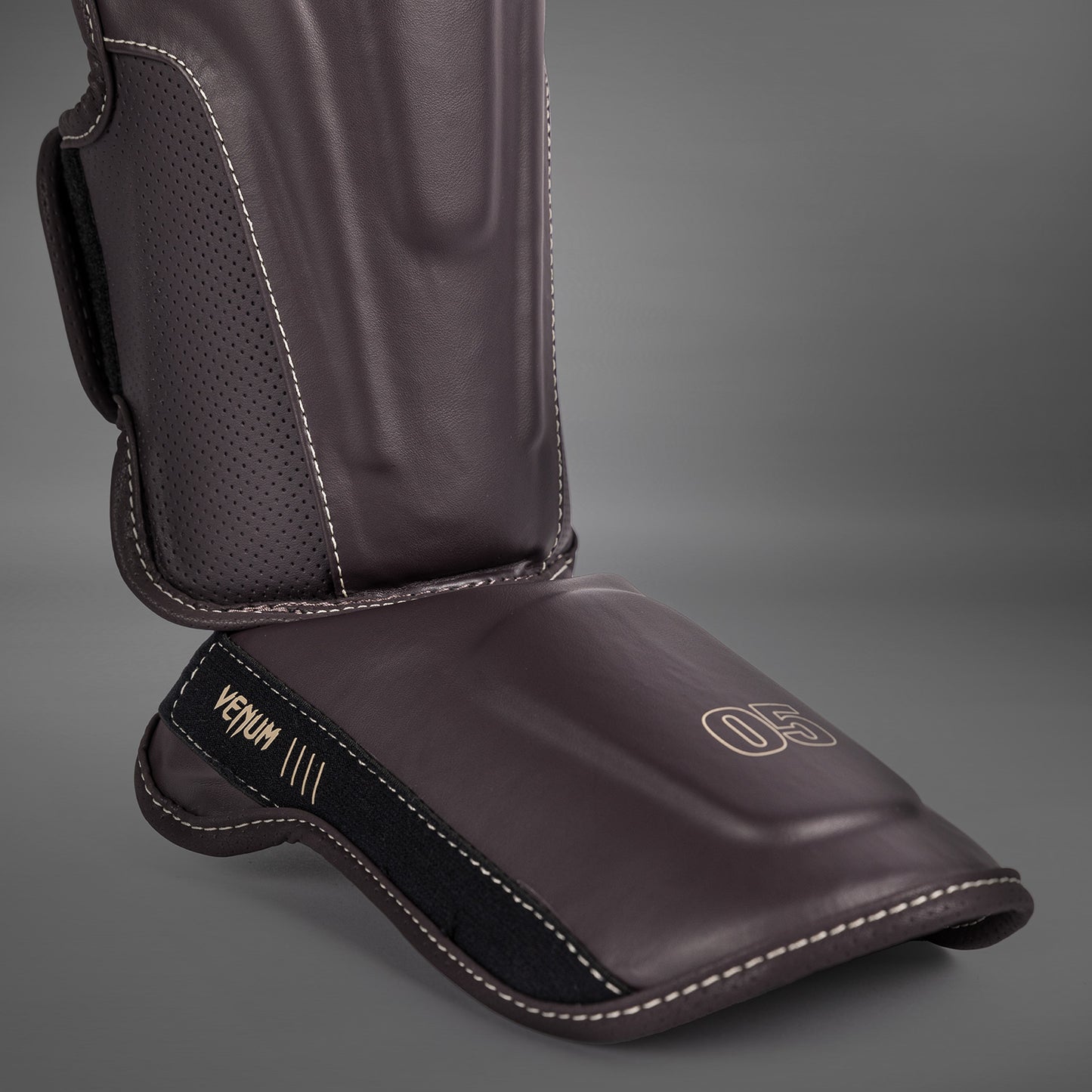 Venum Impact Evo 护胫 – 巧克力色