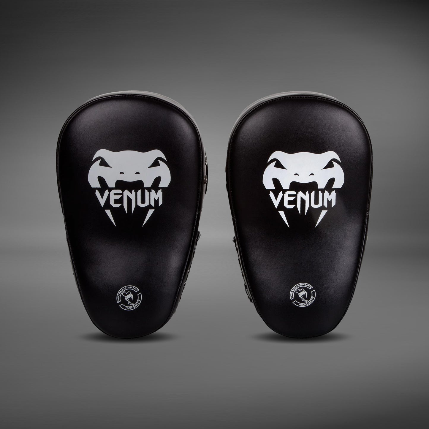 Venum Elite 大型靶手套 – 黑色/白色