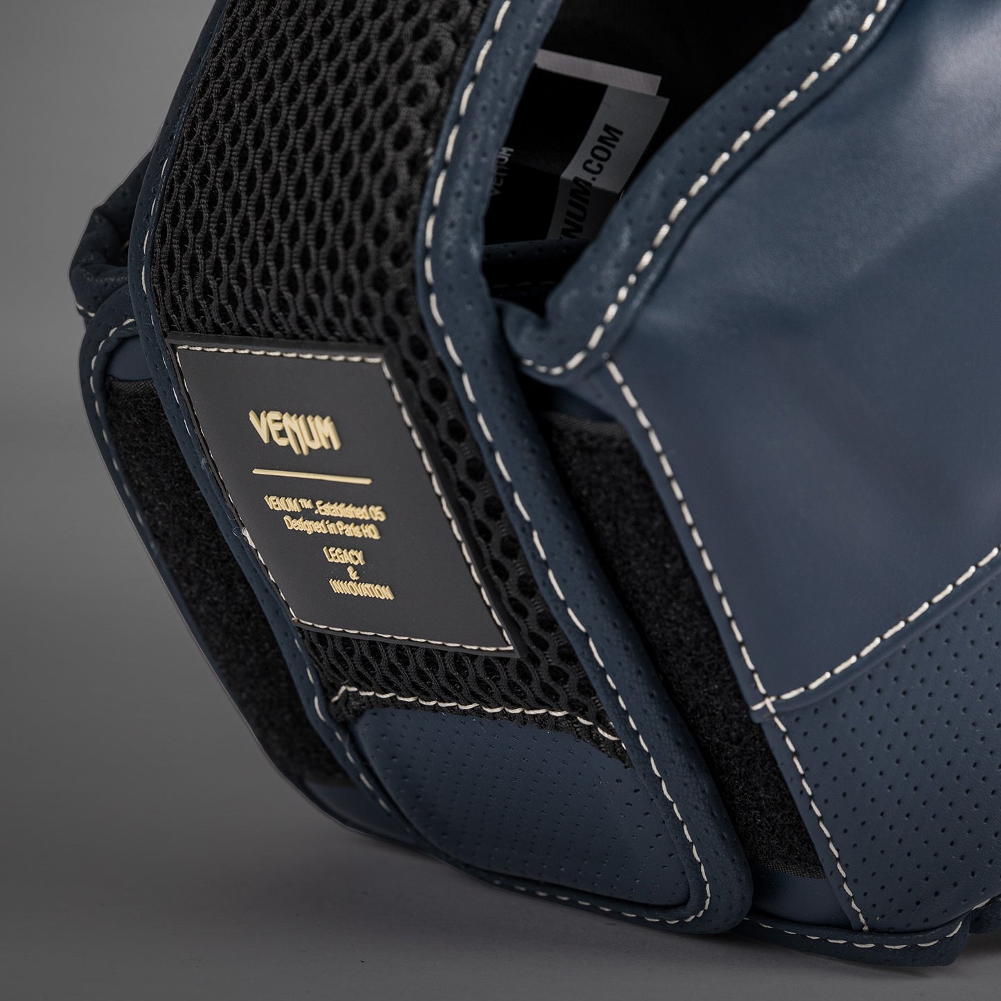 Venum Impact Evo 头盔 – 冰蓝色