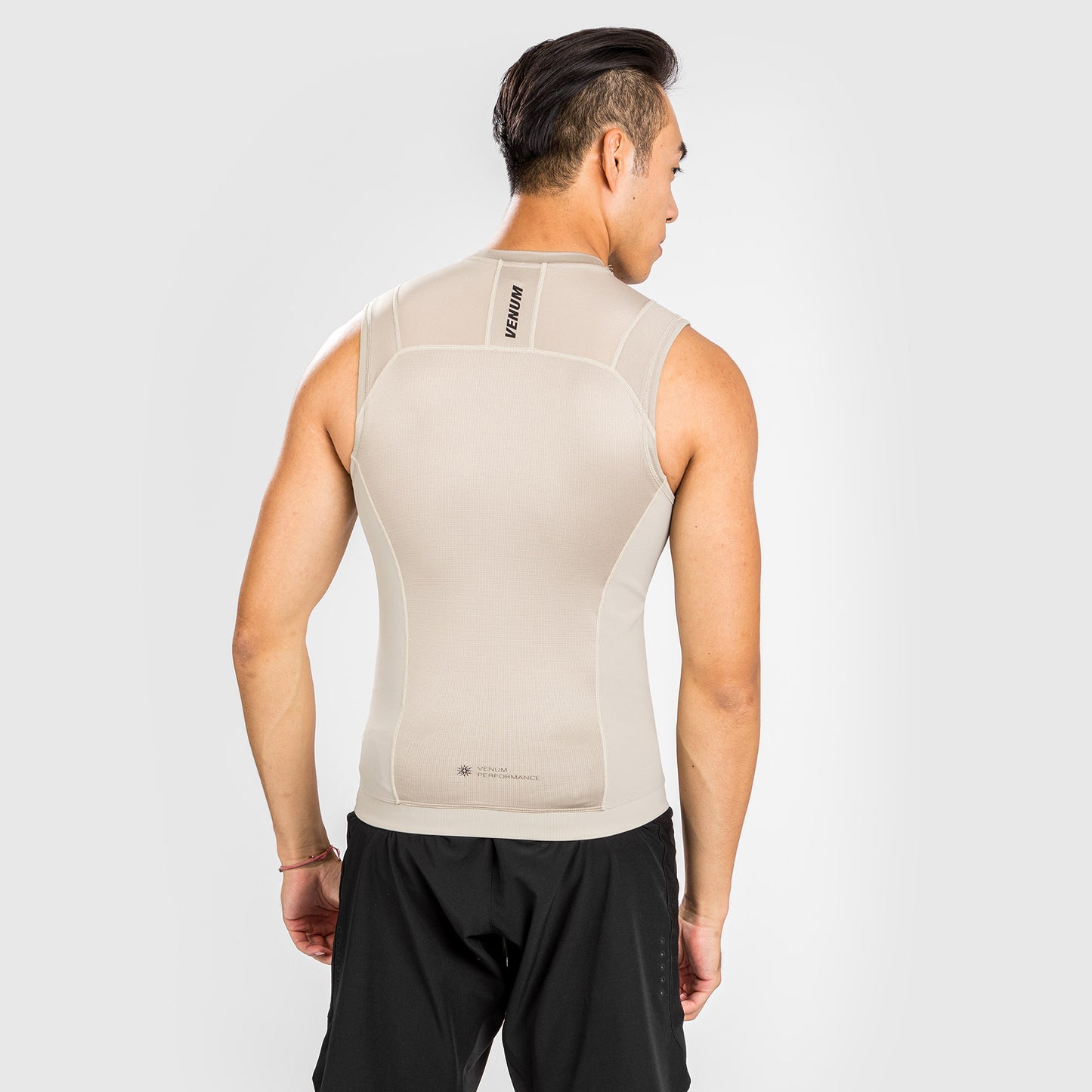 Venum G-Fit Air 紧身防磨衣–无袖–沙色