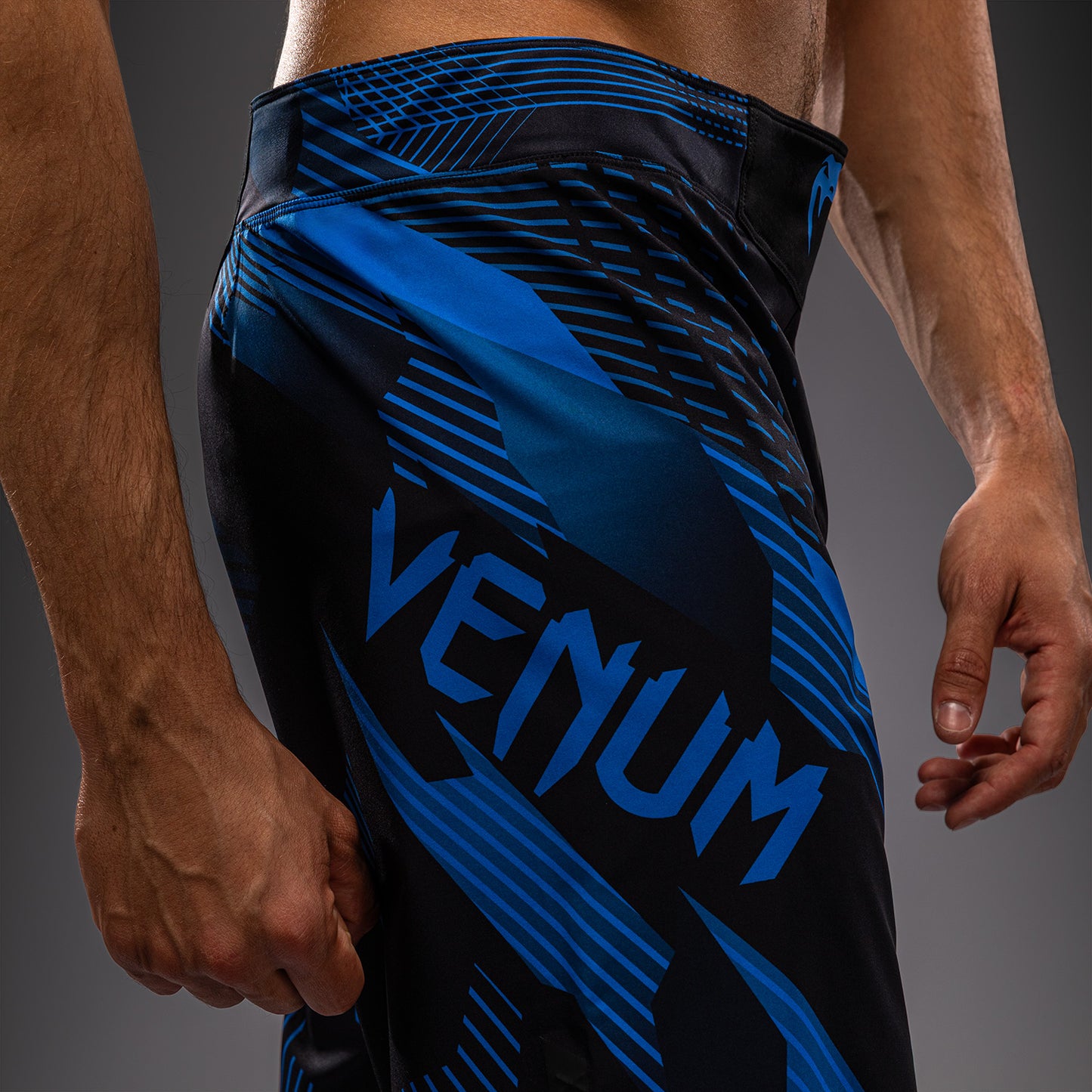 NO-GI 6.0 格斗短裤 – 黑色/蓝色
