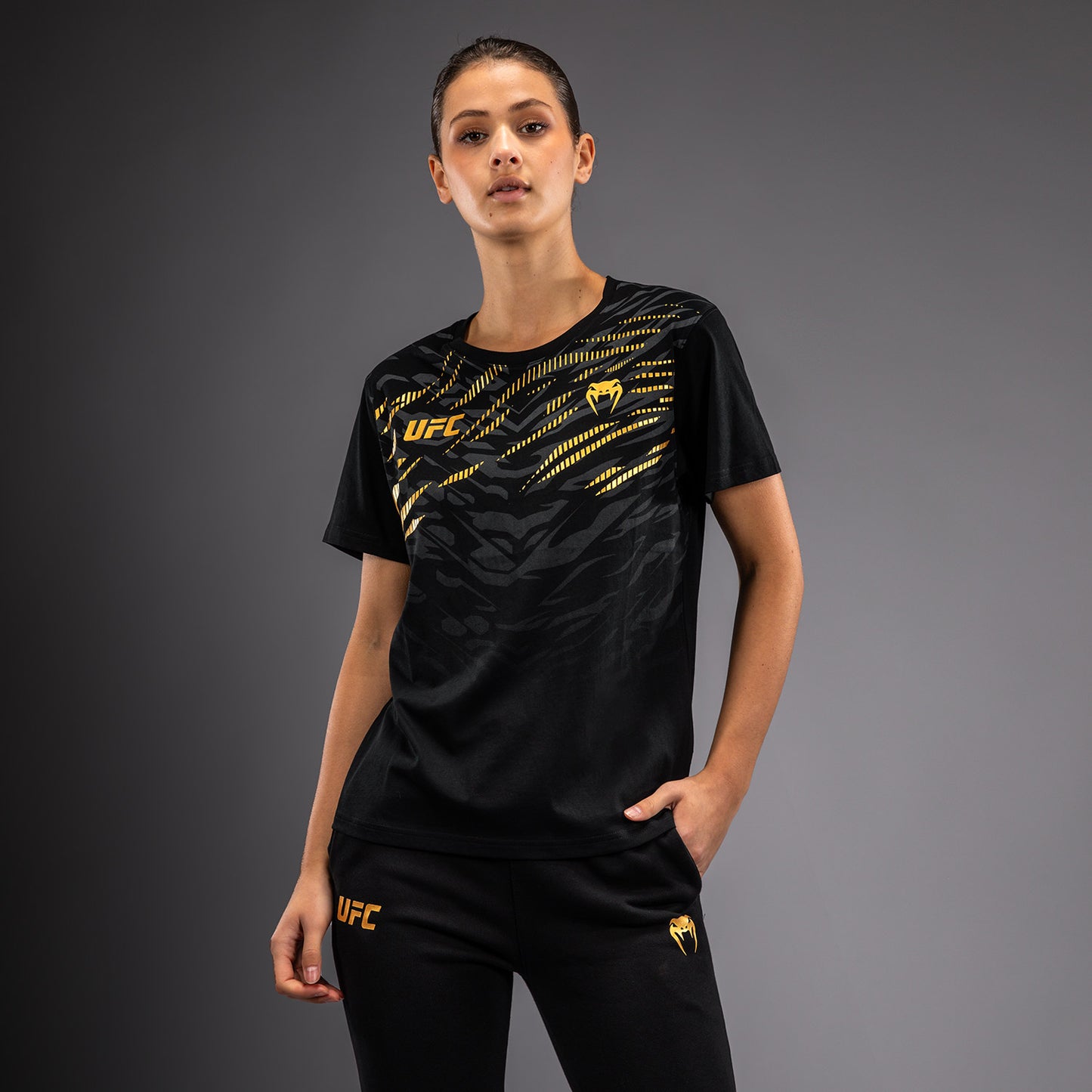UFC Fusion by Venum Replica 女士短袖T恤 – Champion