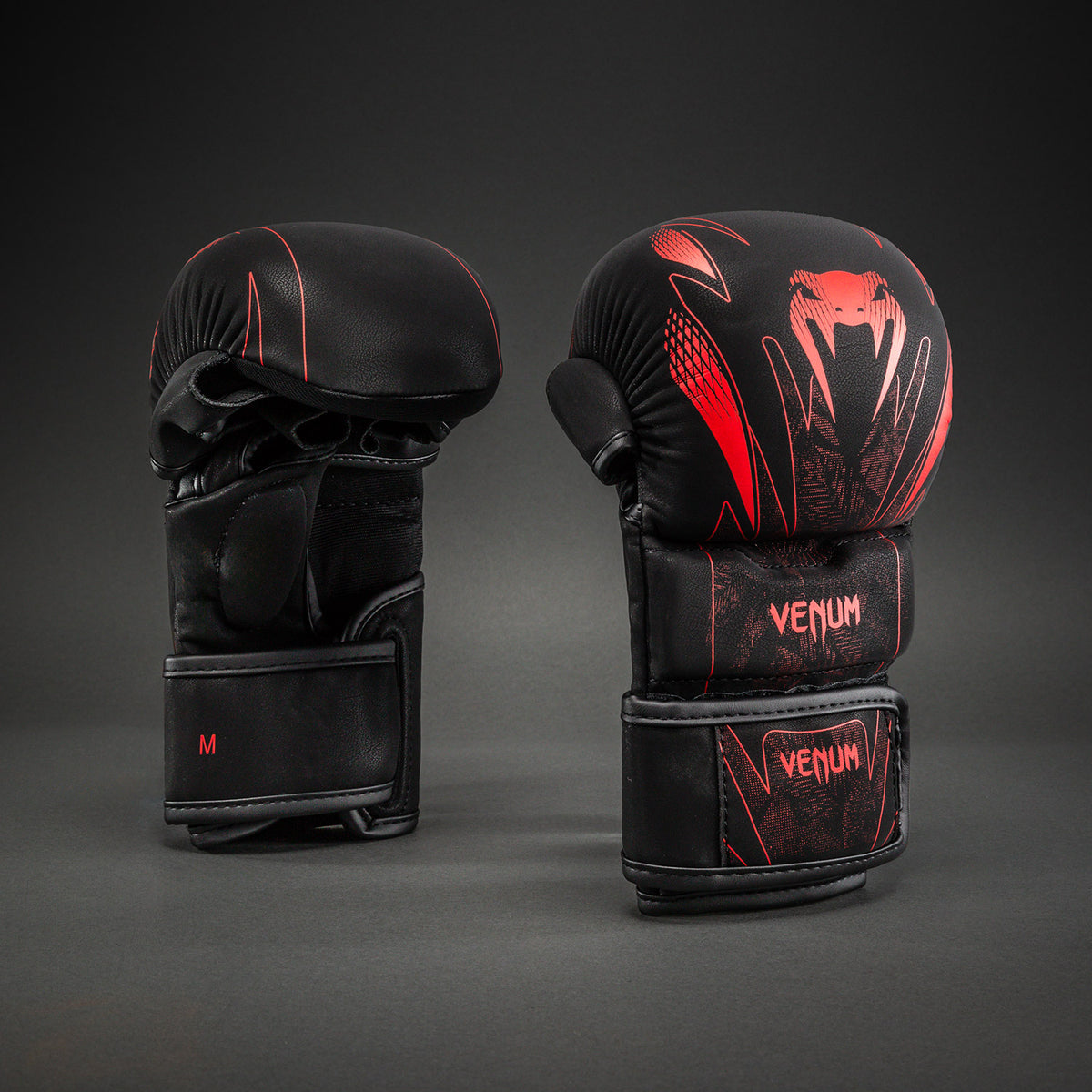 Venum Amazonia Reborn MMA实战训练手套 - 黑色/红色