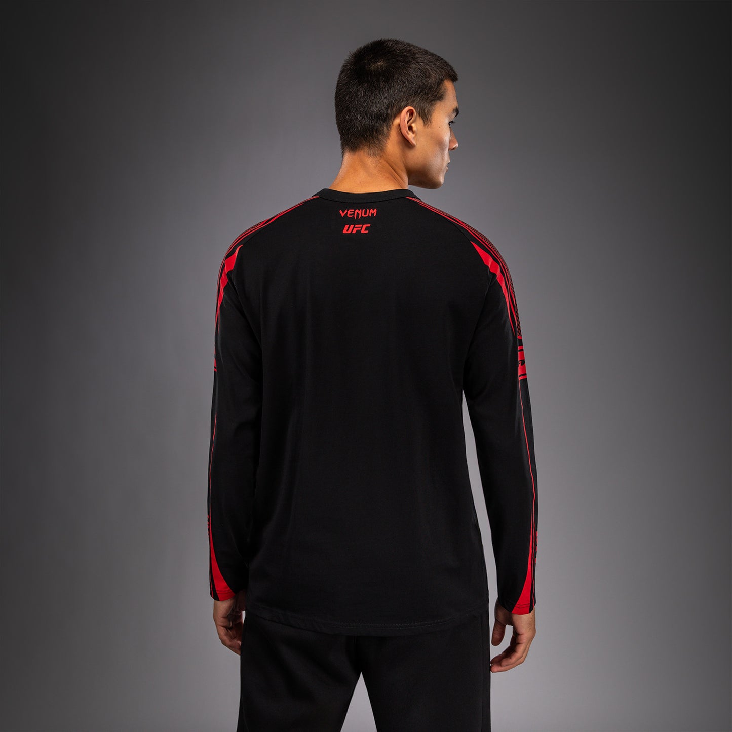 Venum UFC Unity by Venum Authentic Fight Week 男子长袖T恤 - 黑色