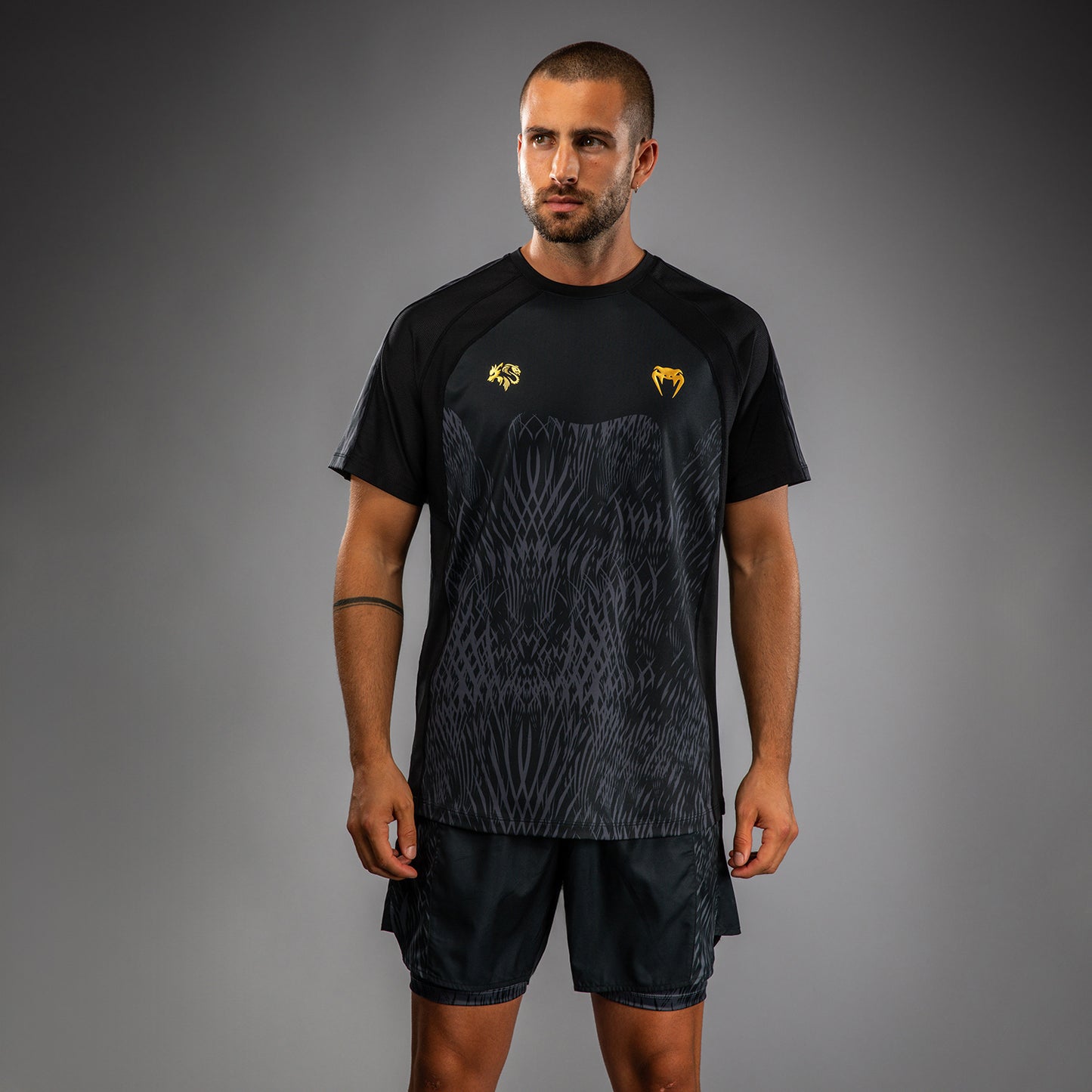 Venum x Chimaev Dry Tech T恤 – 黑色/灰色