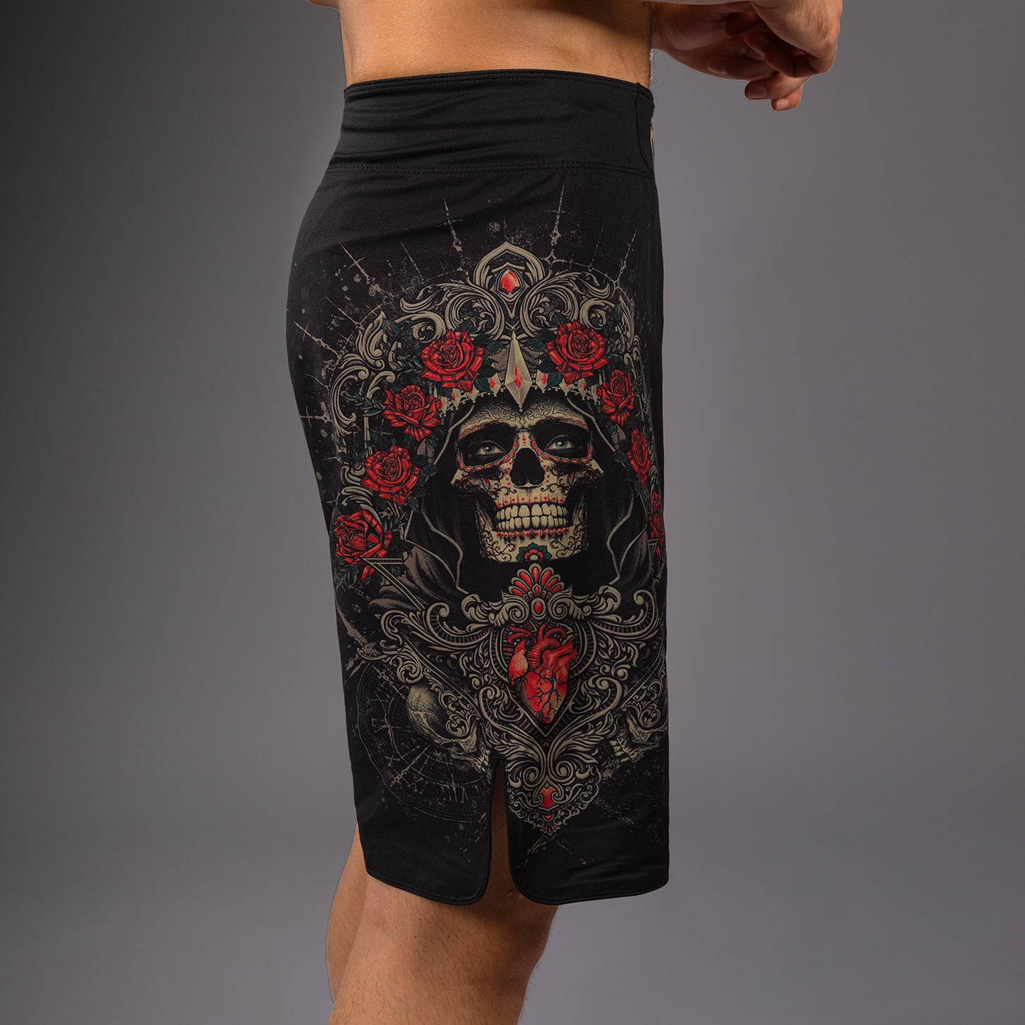 Venum Santa Muerte 5.0 男士格斗短裤 – 深黑色/金色