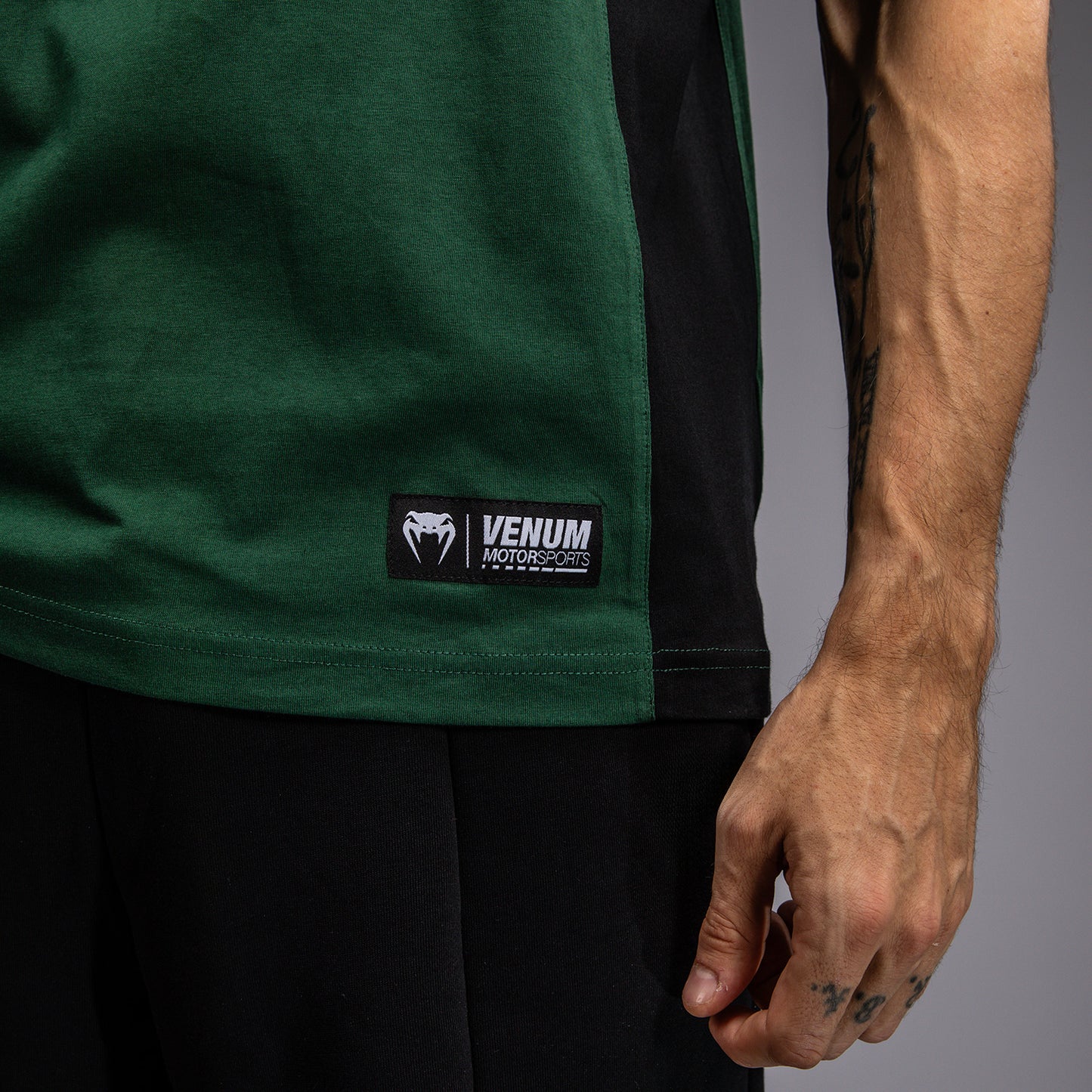 Venum Motorsport T恤 – 森林绿