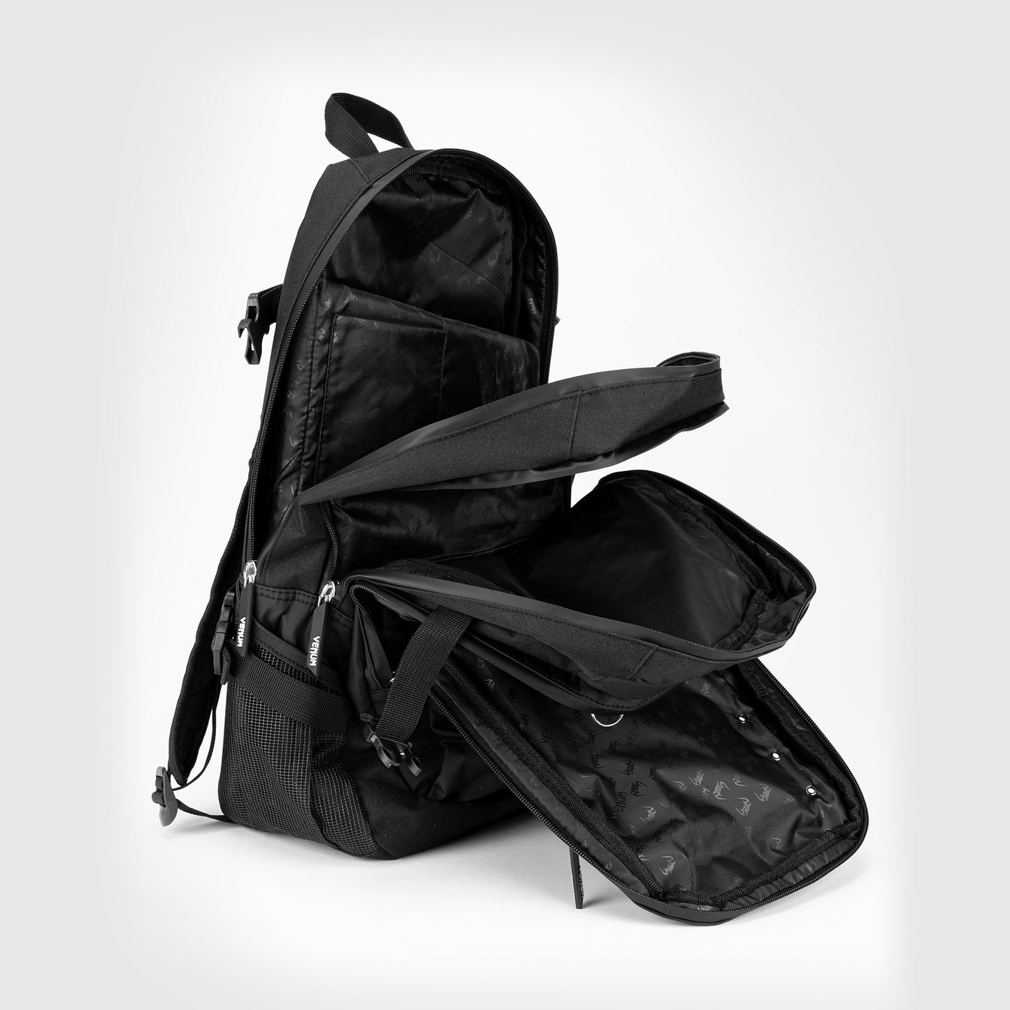 Venum Challenger Pro Evo 背包 (20-25L) – 黑色