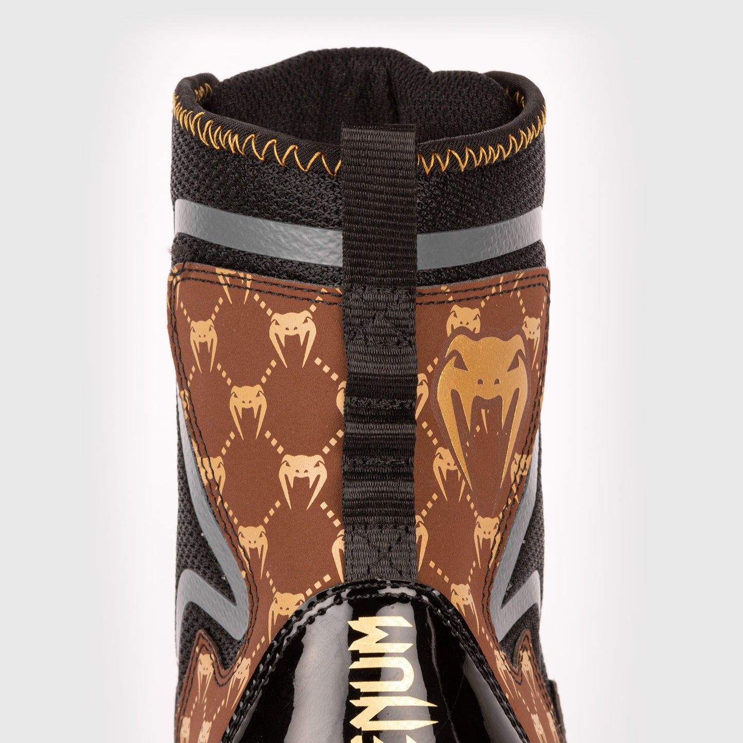 Venum Elite Evo Monogram 拳击鞋 – 黑色/棕色