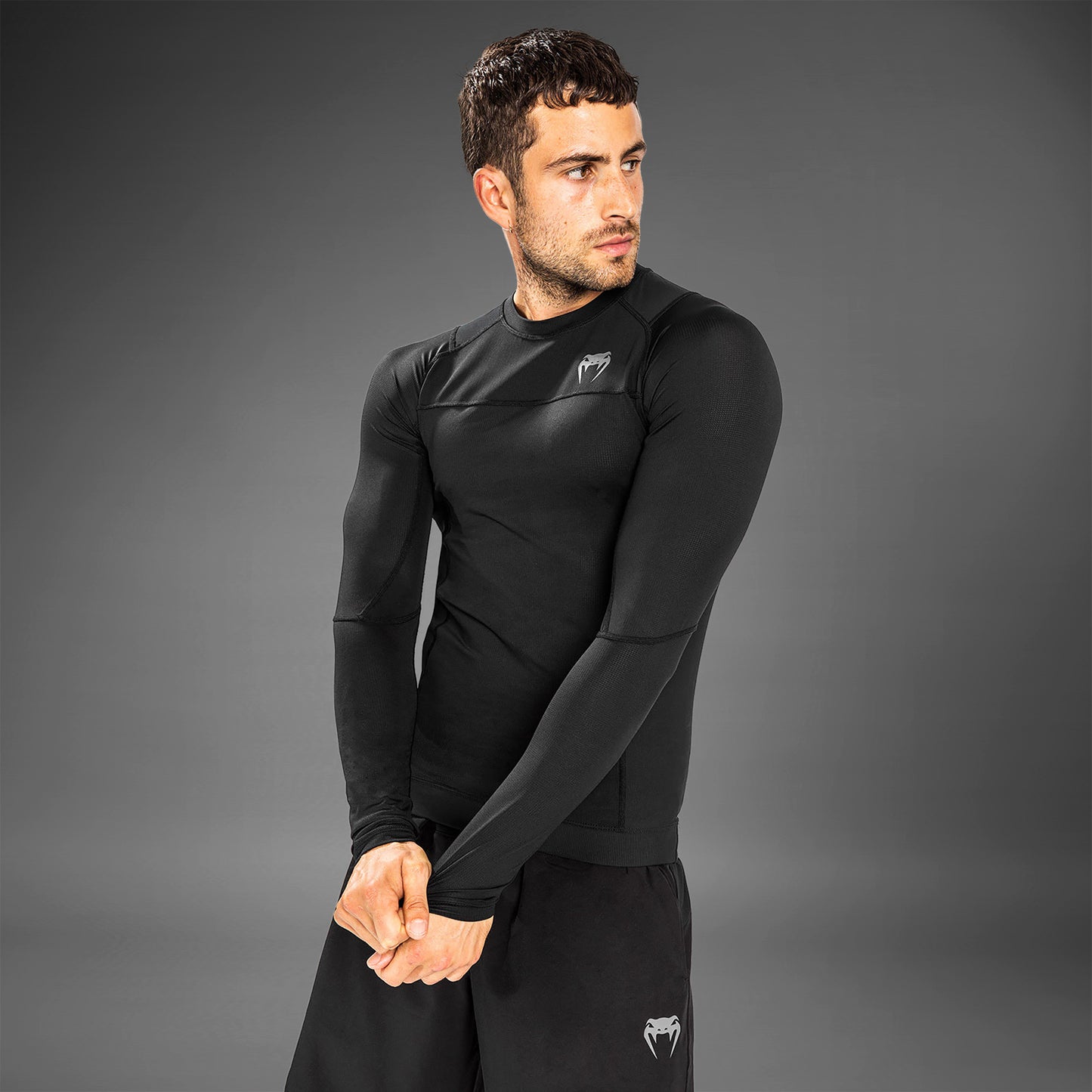 Venum G-Fit Air 紧身防磨衣长袖 – 黑色