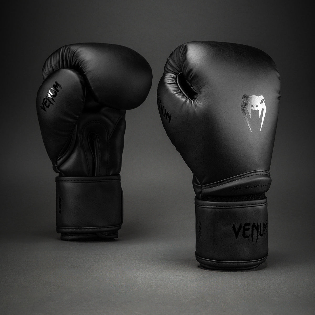 Venum Contender 1.5 拳击手套 - 黑色