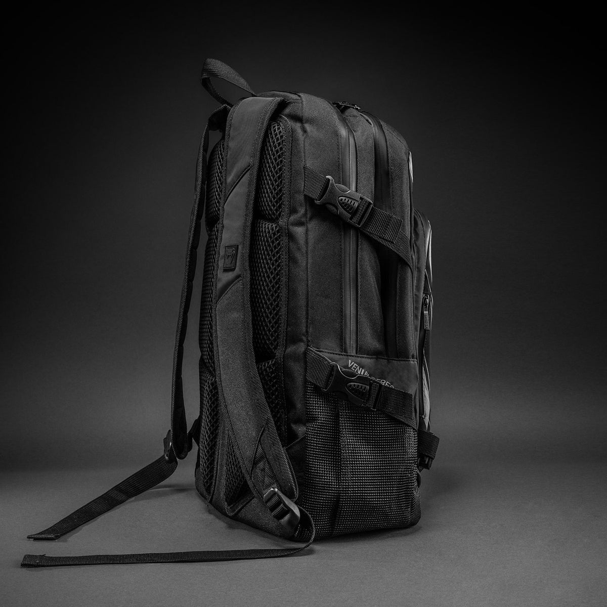 Venum Amazonia Reborn 双肩背包 (15-25 L) - 黑色/灰色