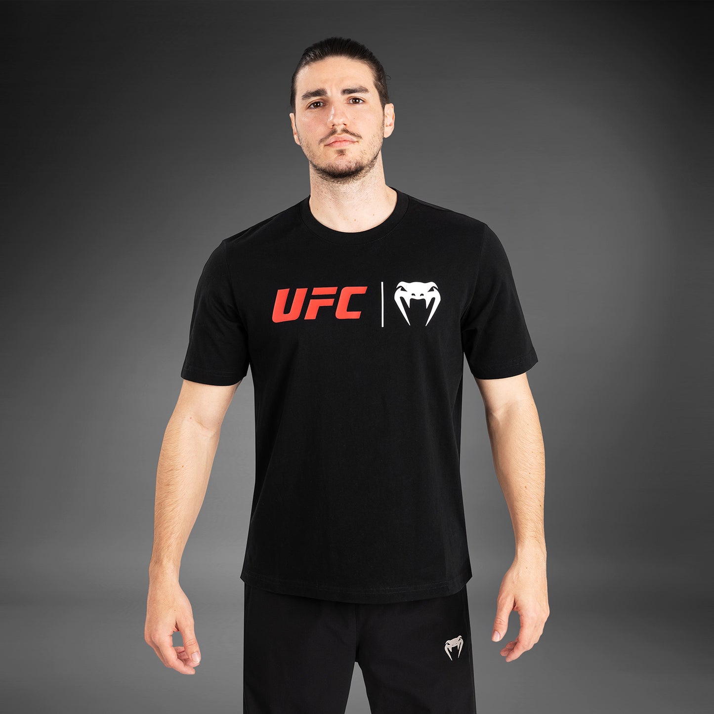 UFC Venum Classic T恤 – 黑色/红色
