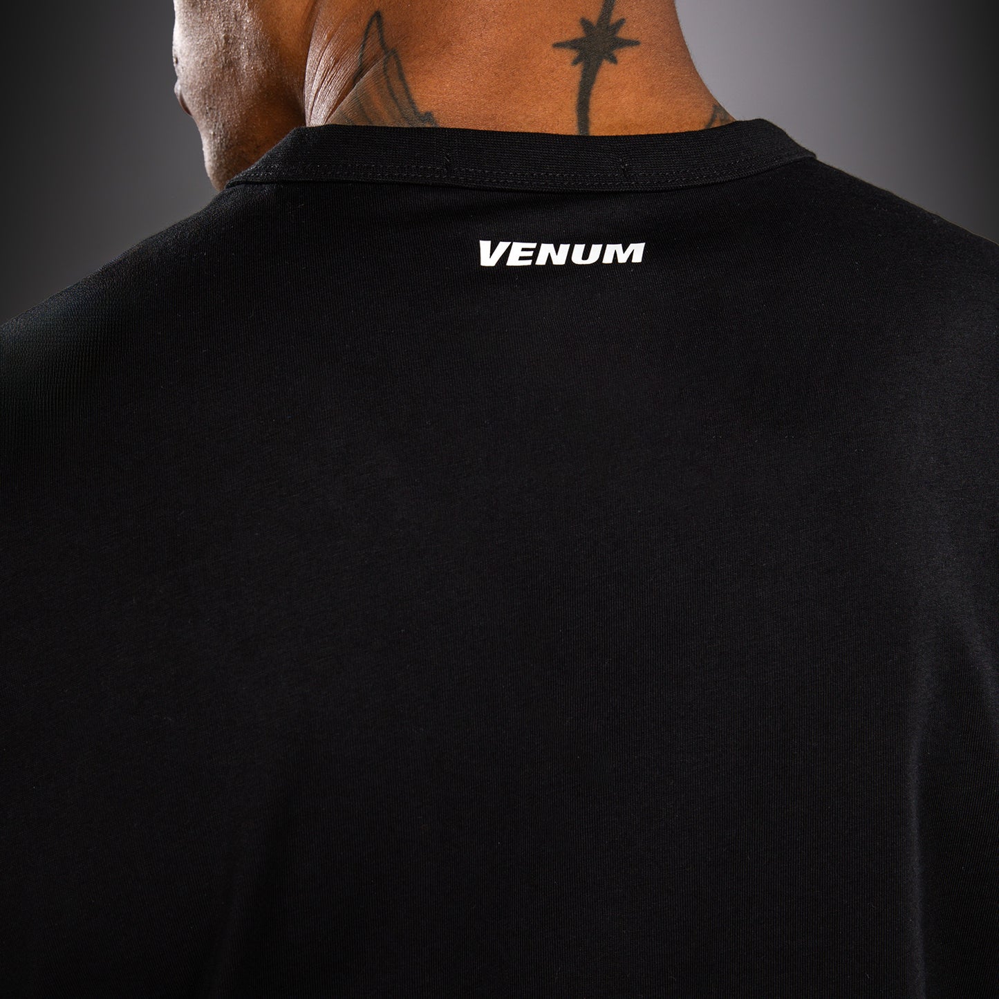 Venum Giant 3D T恤–黑色