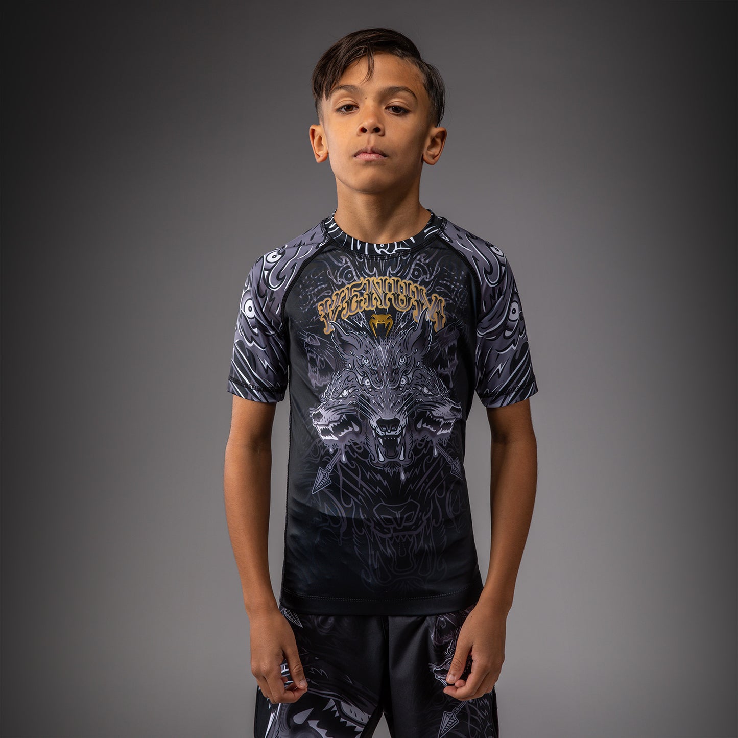 Venum Wolf Atak 儿童短袖紧身防磨衣 – 黑色/灰色