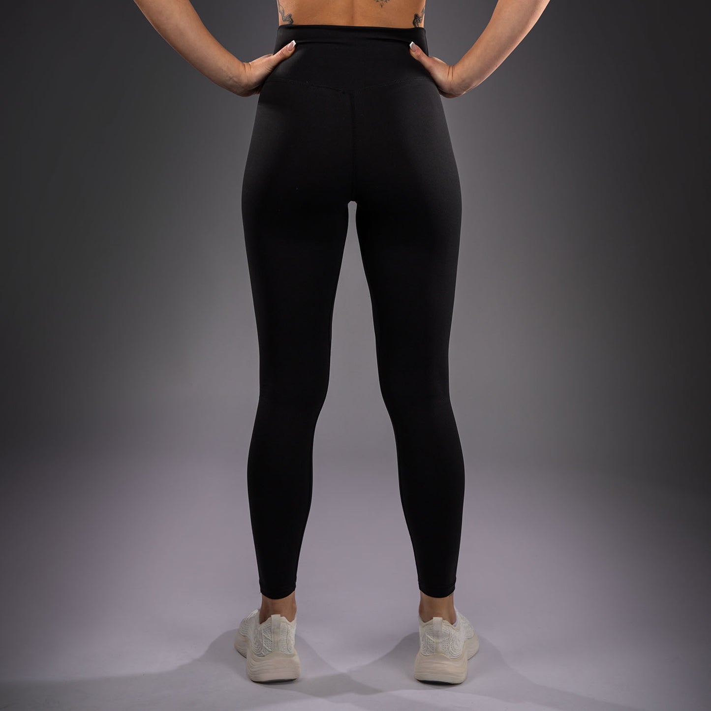 Venum Essential Lifestyle 紧身裤 – 黑色