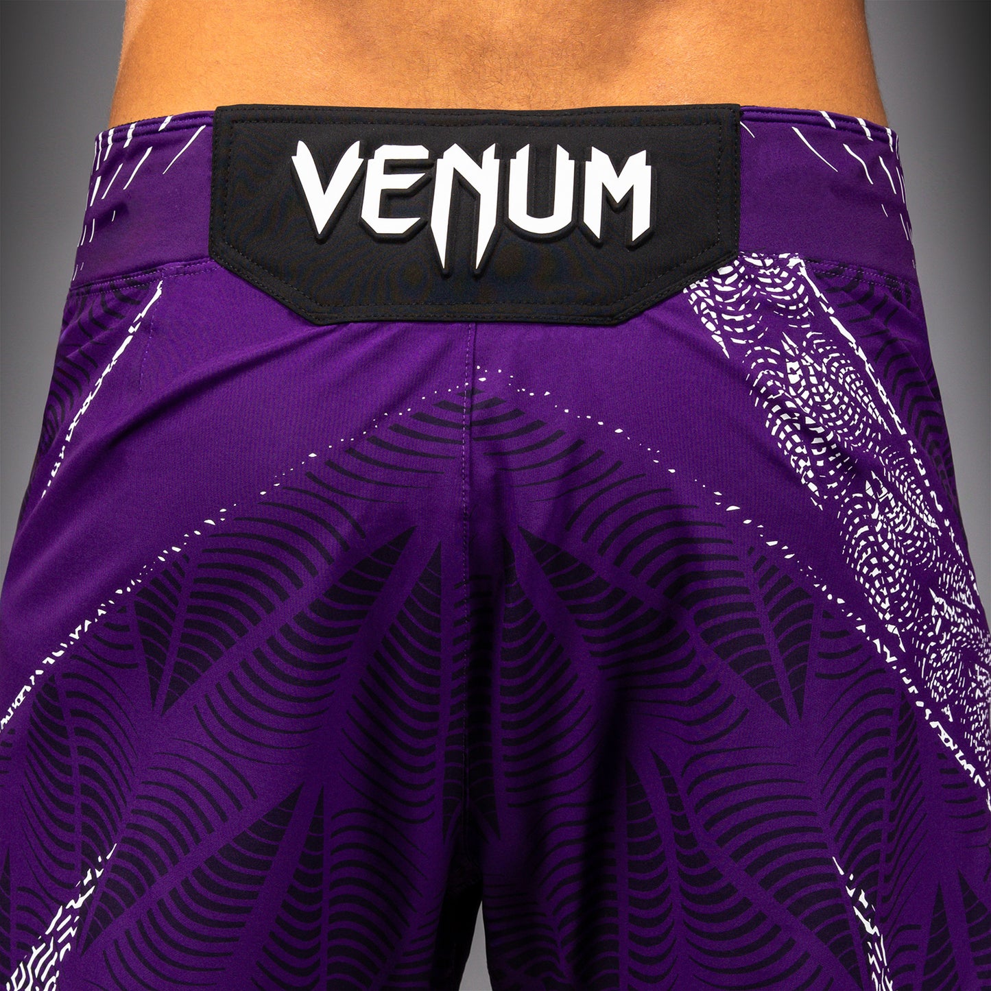 男士Venum UFC Zenith 紫色正品格斗短裤