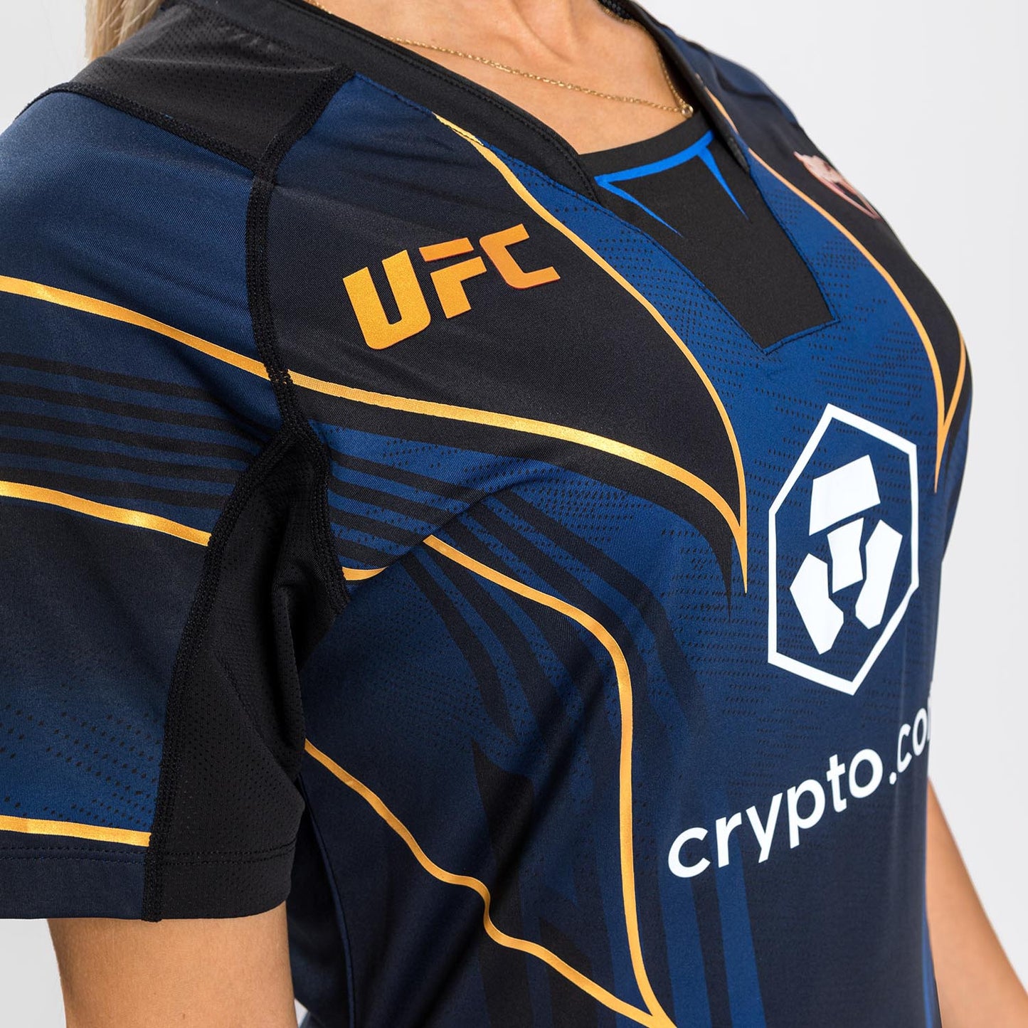 UFC Authentic Fight Night 2.0 Kit By Venum 女士出场球衣 – 午夜版 – 冠军款