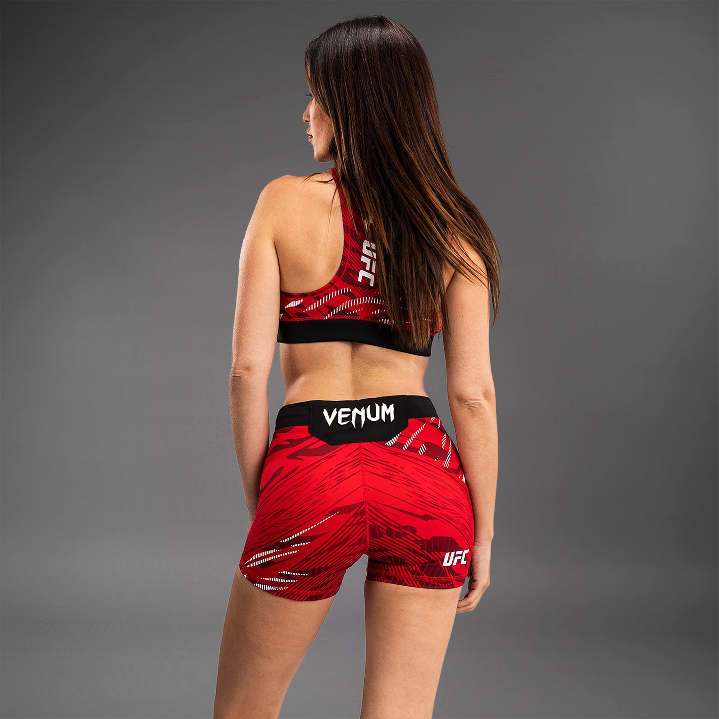 UFC Fusion by Venum 女士综合格斗短裤 – 修身款 – 红色