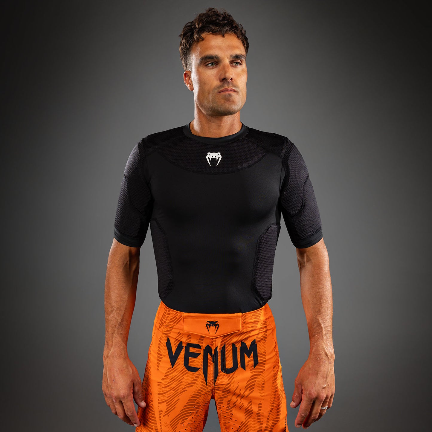 Venum MX Basics 防护T恤 - 黑色/白色