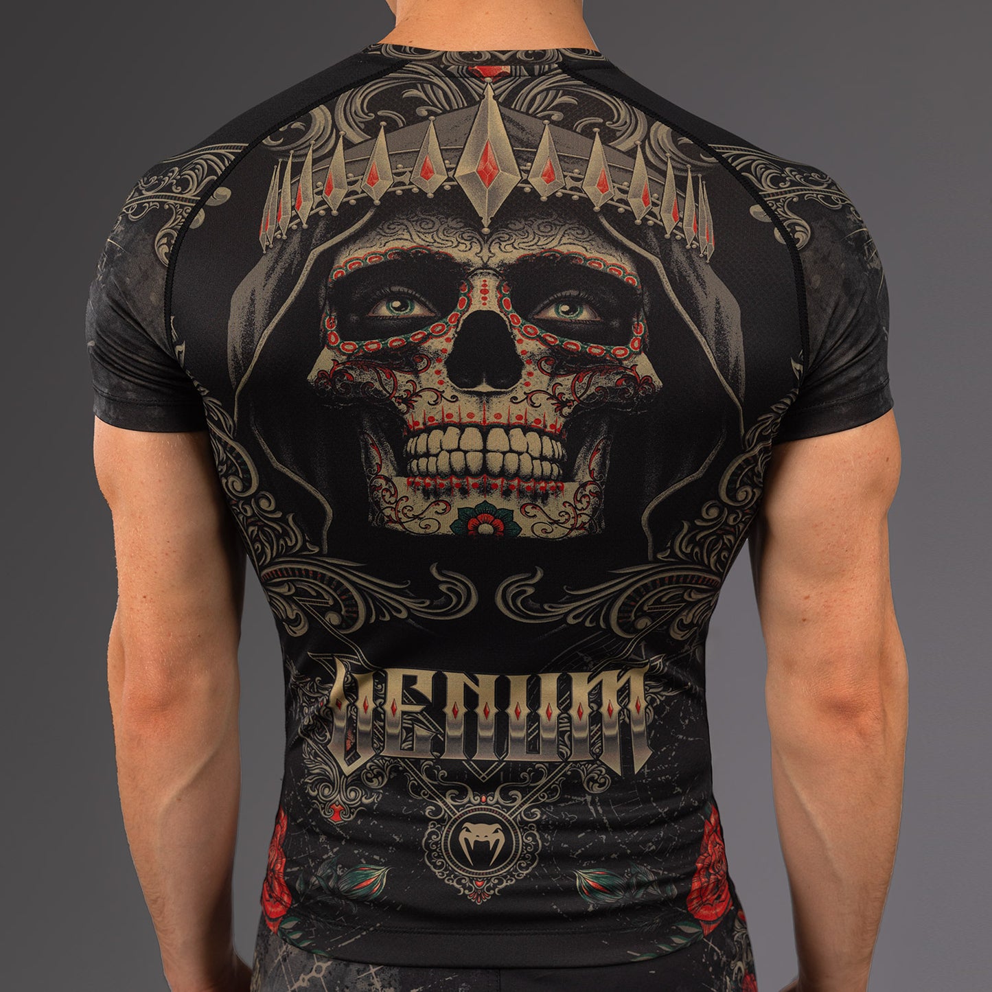 Venum Santa Muerte 5.0 男士短袖紧身防磨衣 – 深黑色/金色