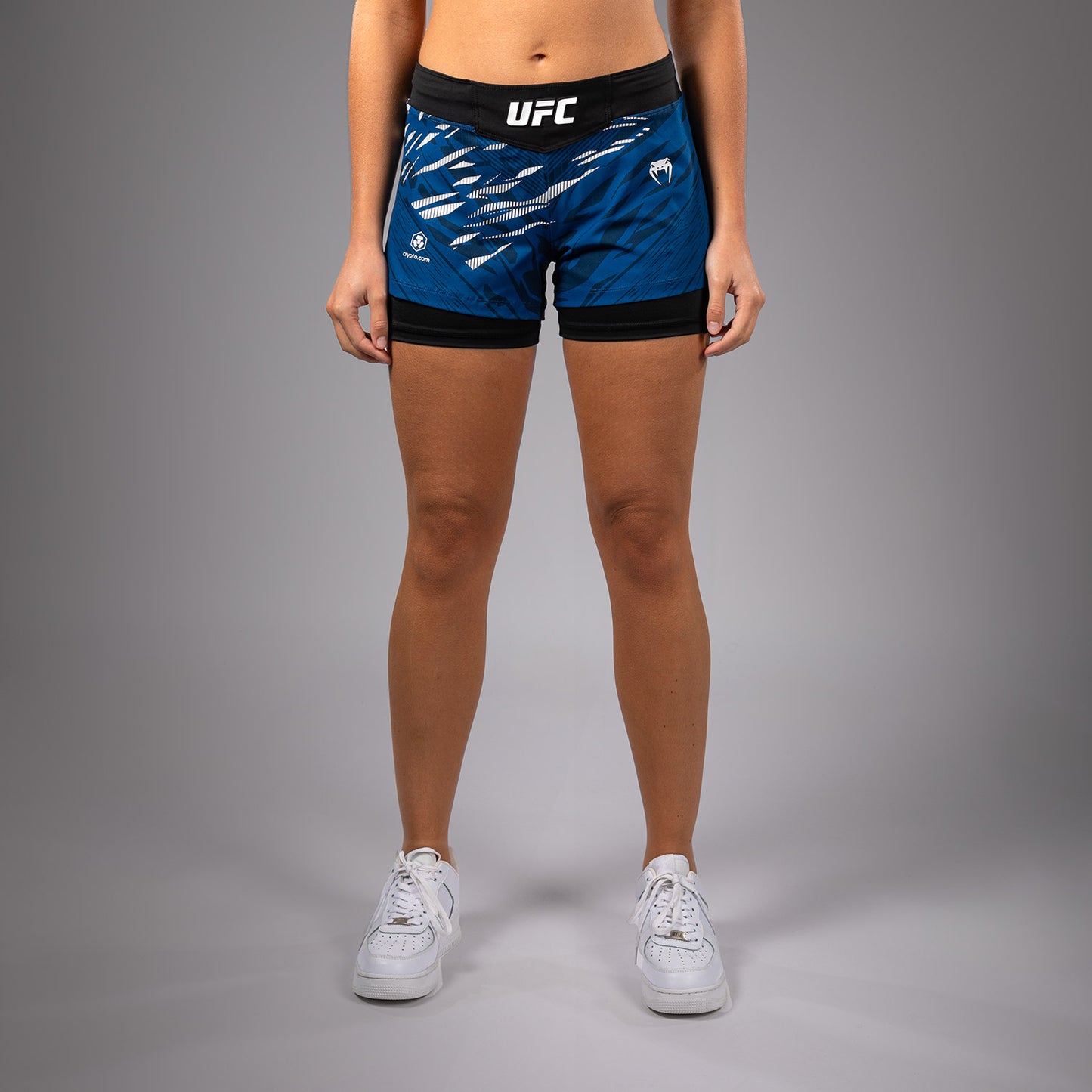 UFC Fusion by Venum Authentic Fight Night 女士格斗短裤 – 蓝色