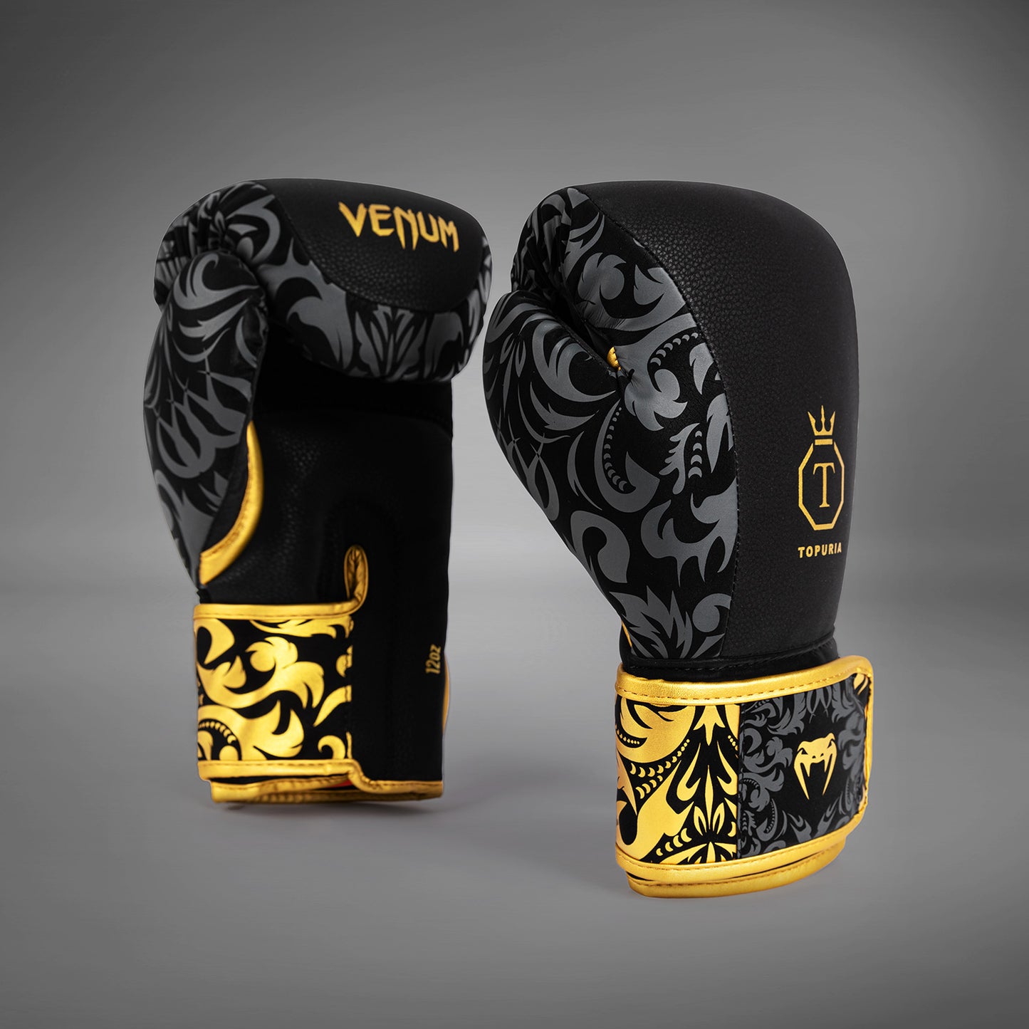 Venum x Topuria Unmatched Edition 拳击手套 – 黑色/金色
