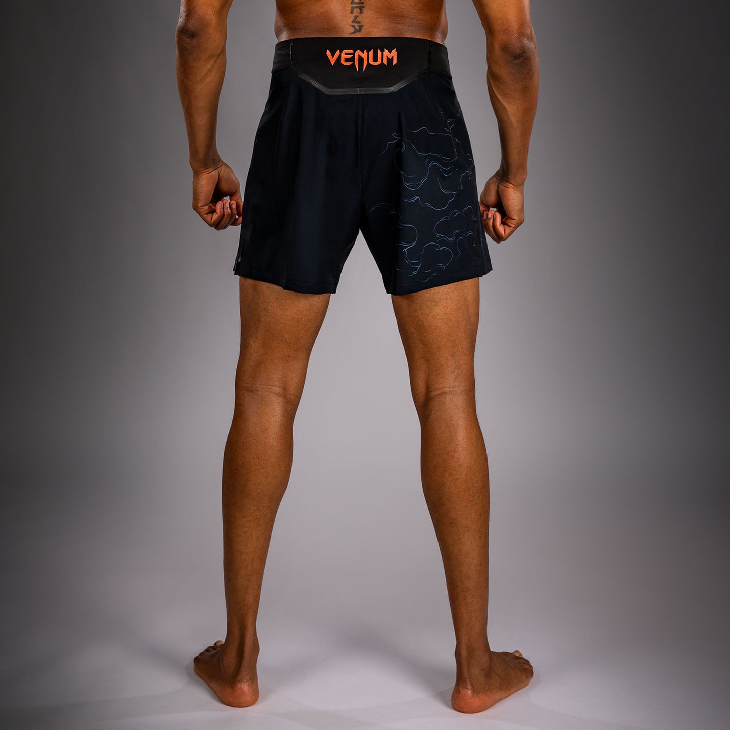 Venum Thunder Dragon 格斗短裤 – 黑色/灰色/铜色