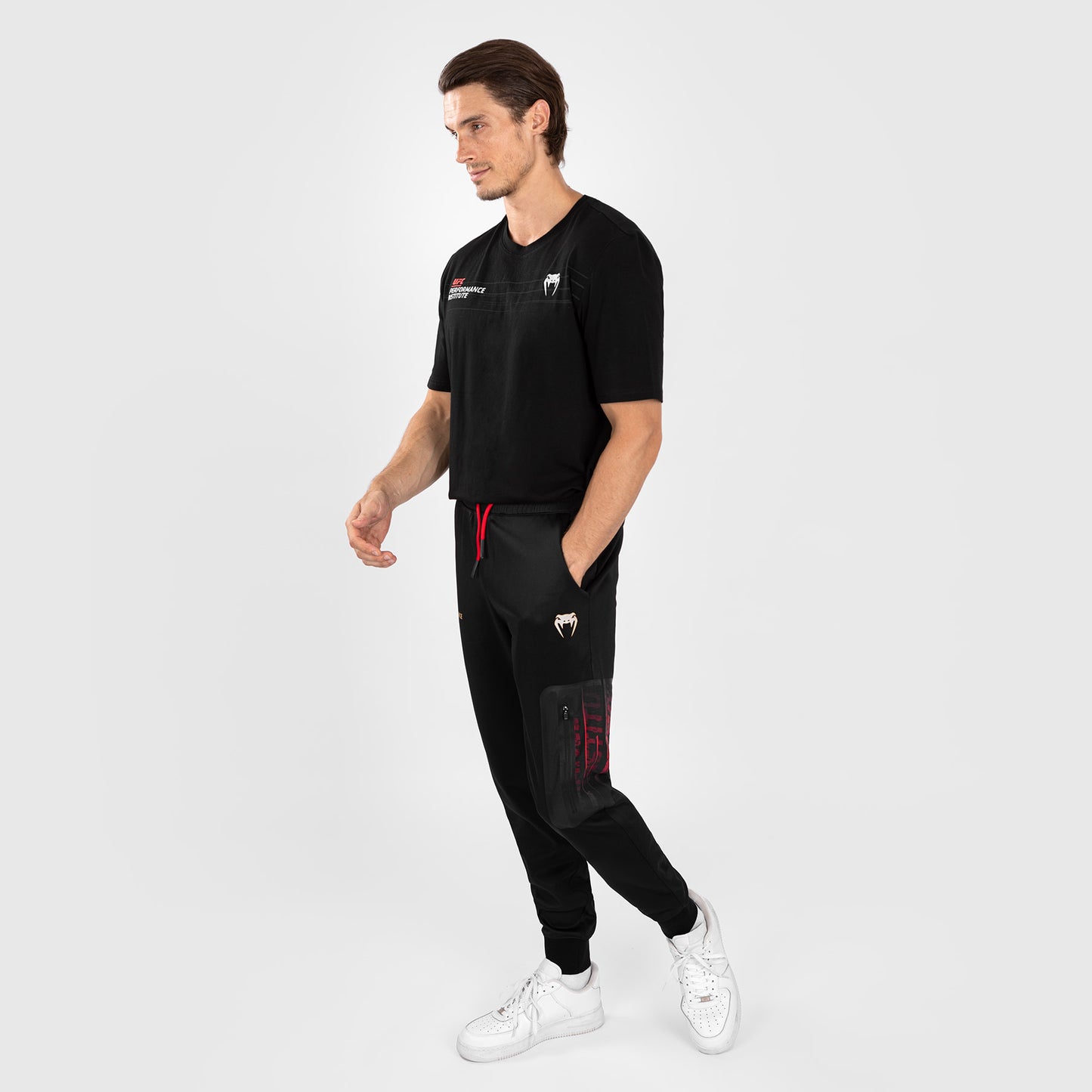 UFC Venum Performance Institute 2.0 慢跑裤 – 黑色/红色