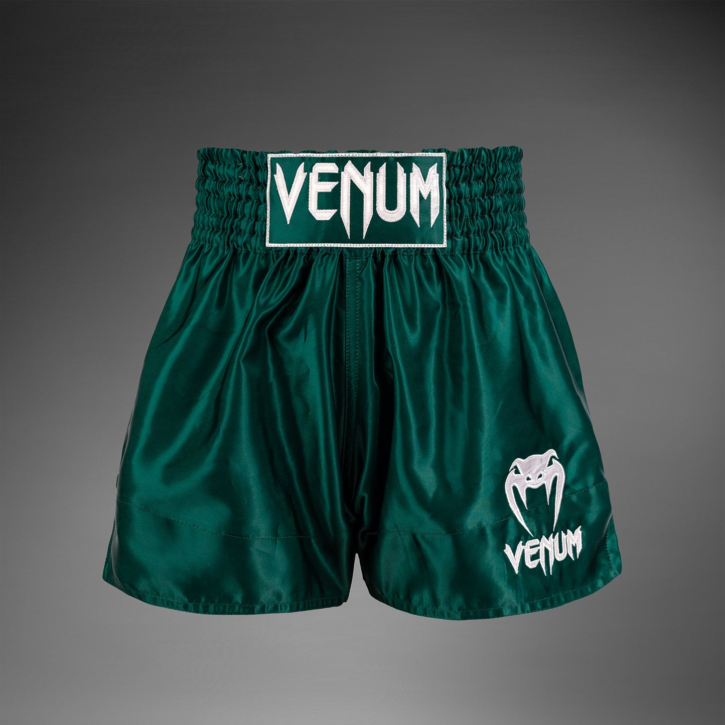 Venum Classic 泰拳短裤 – 森林绿