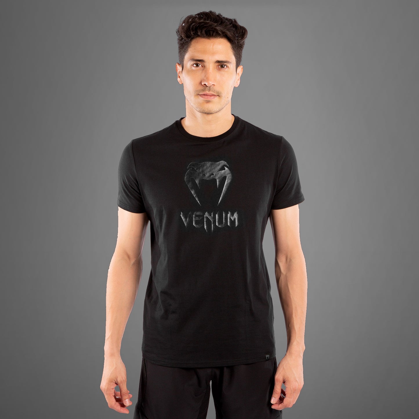 Venum Classic T恤 – 黑色/黑色