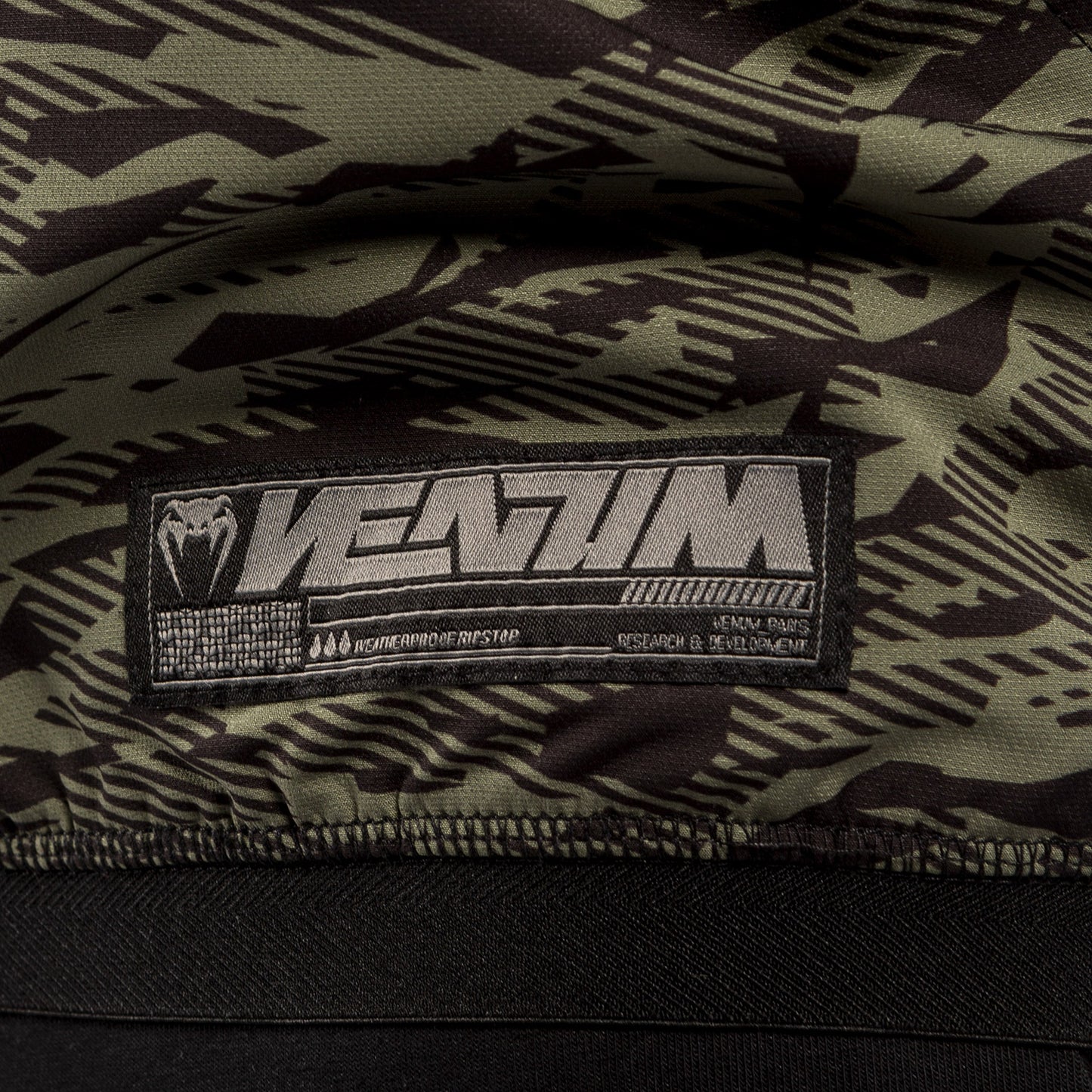 Venum Laser XT 连帽衫 – 黑色/森林迷彩